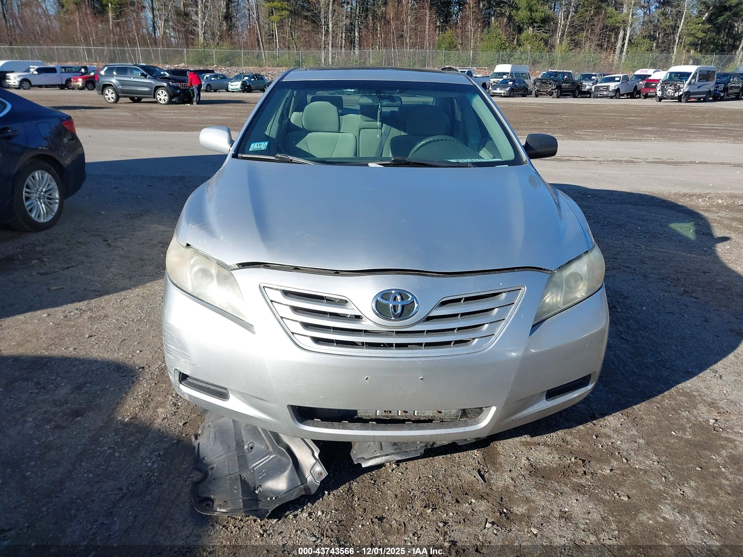 TOYOTA CAMRY image 6