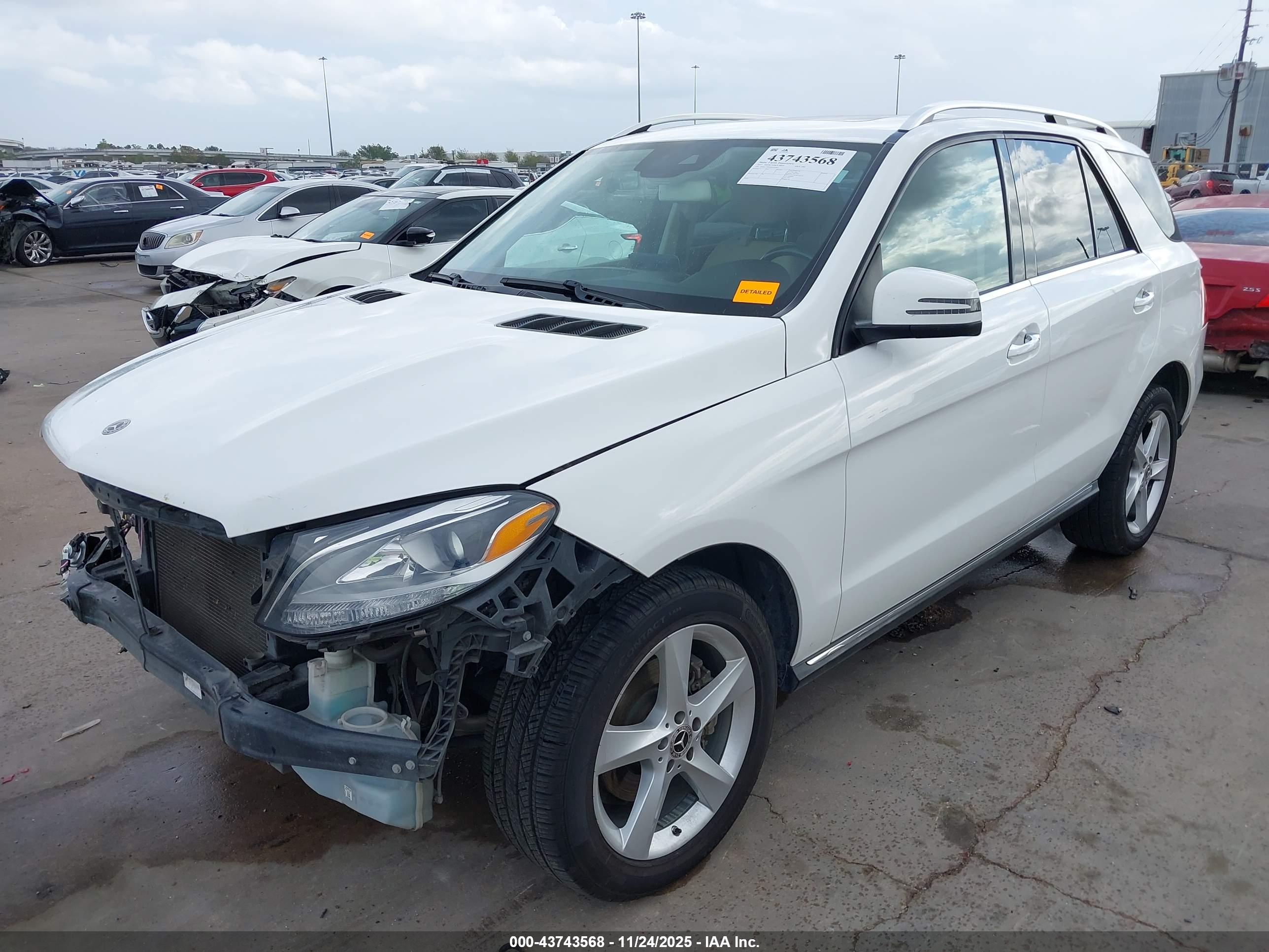MERCEDES-BENZ GLE image 2