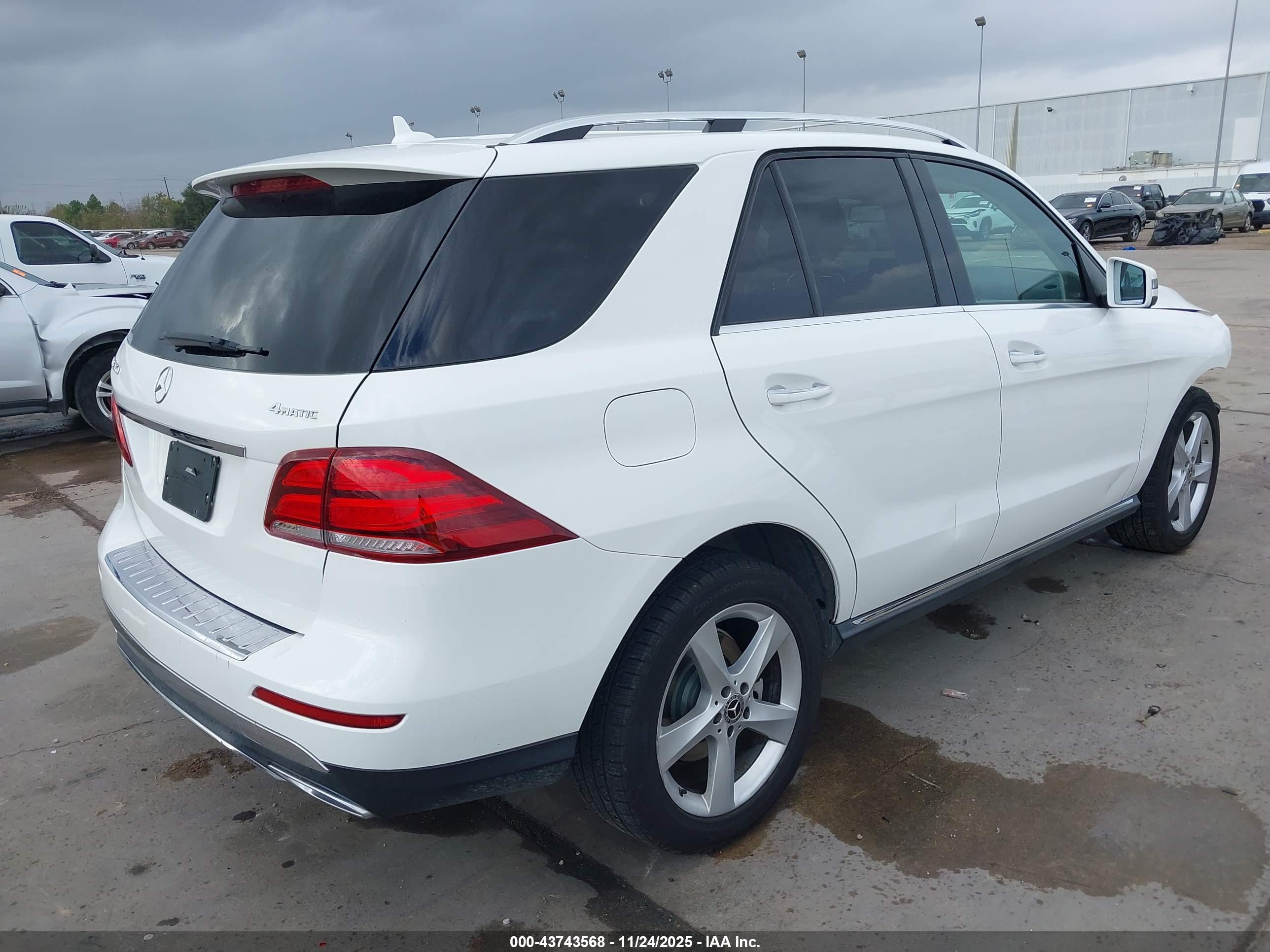 MERCEDES-BENZ GLE image 4