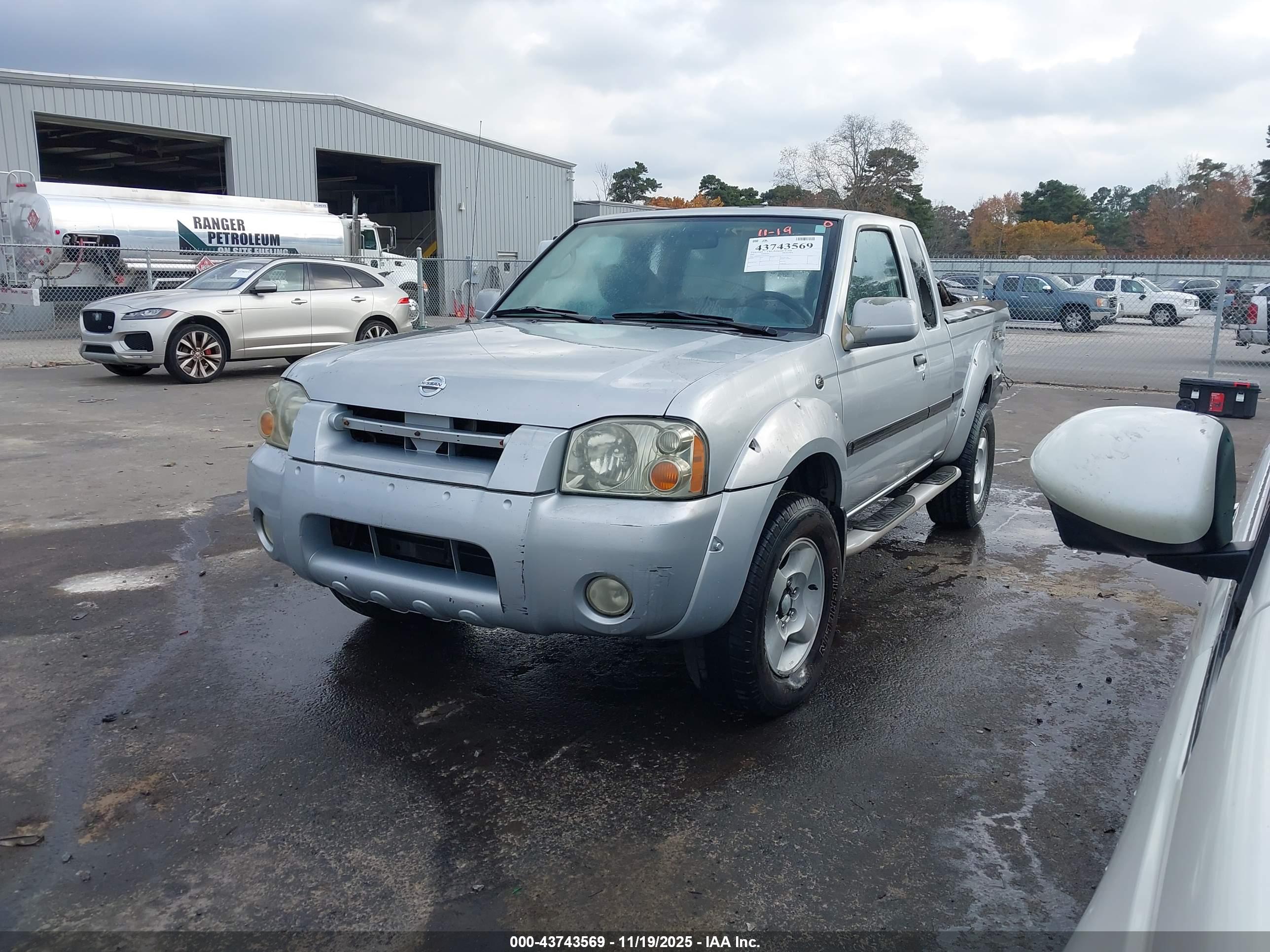 NISSAN FRONTIER image 2