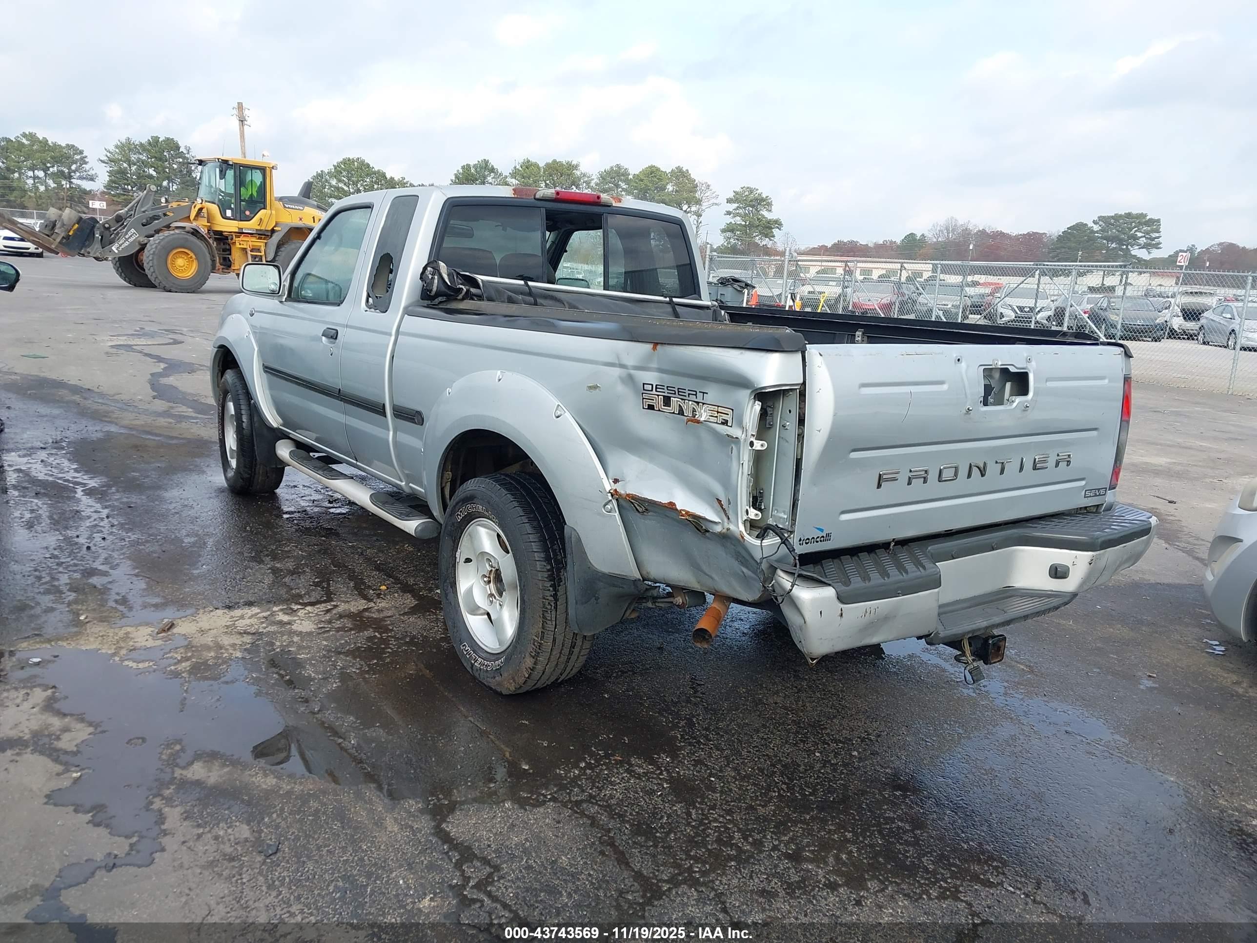 NISSAN FRONTIER image 3