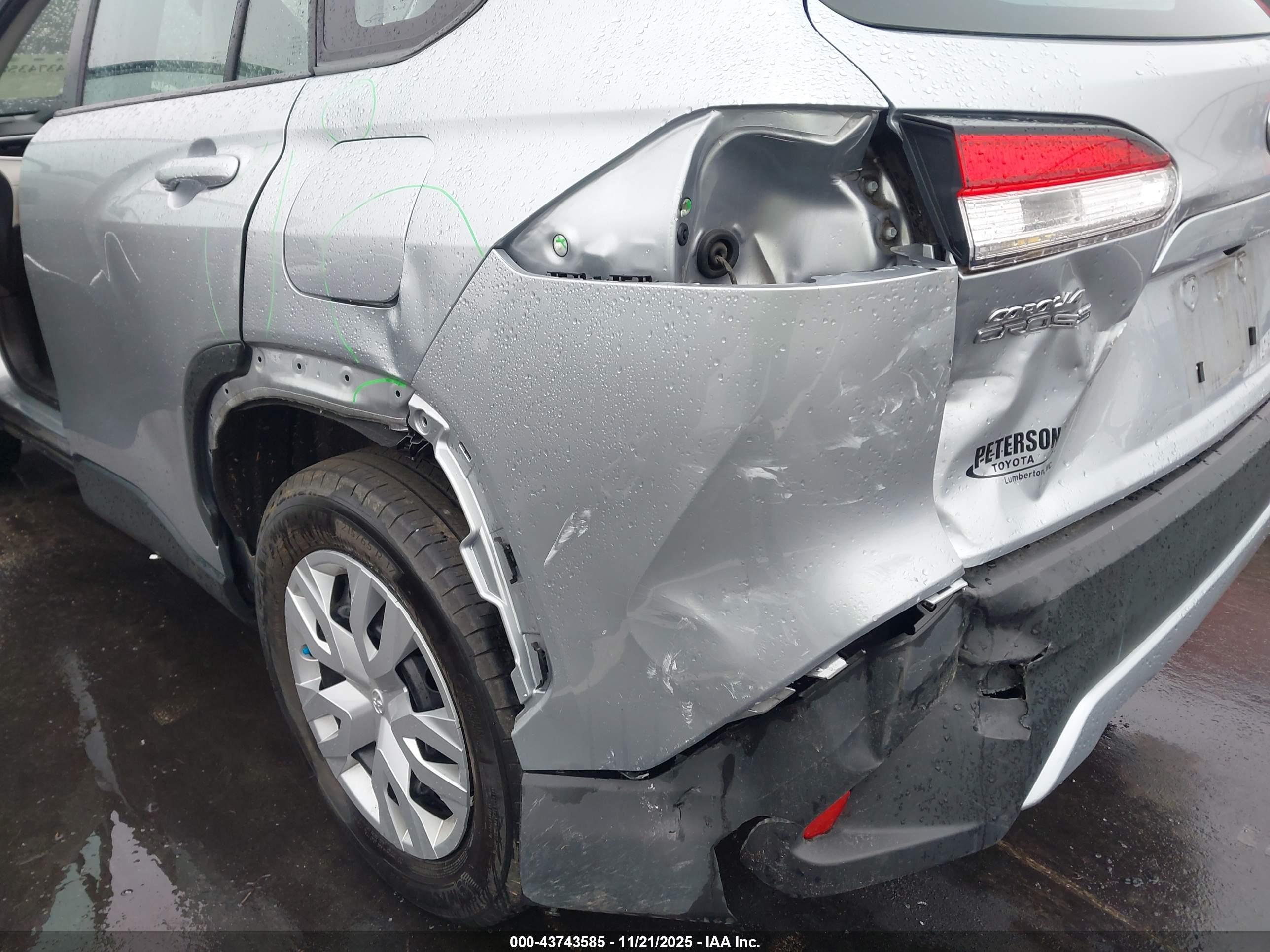 TOYOTA COROLLA image 6