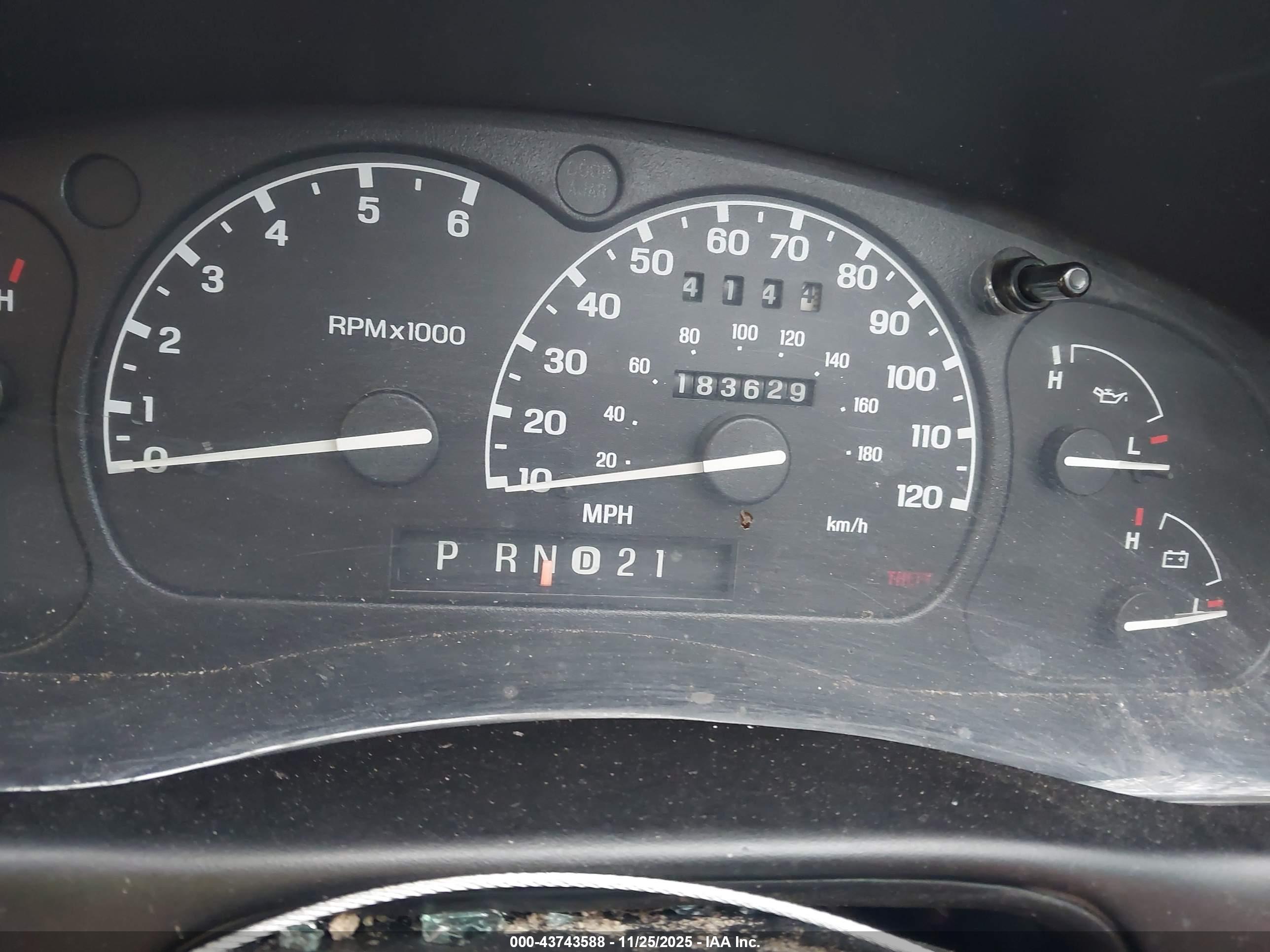 FORD EXPLORER image 7