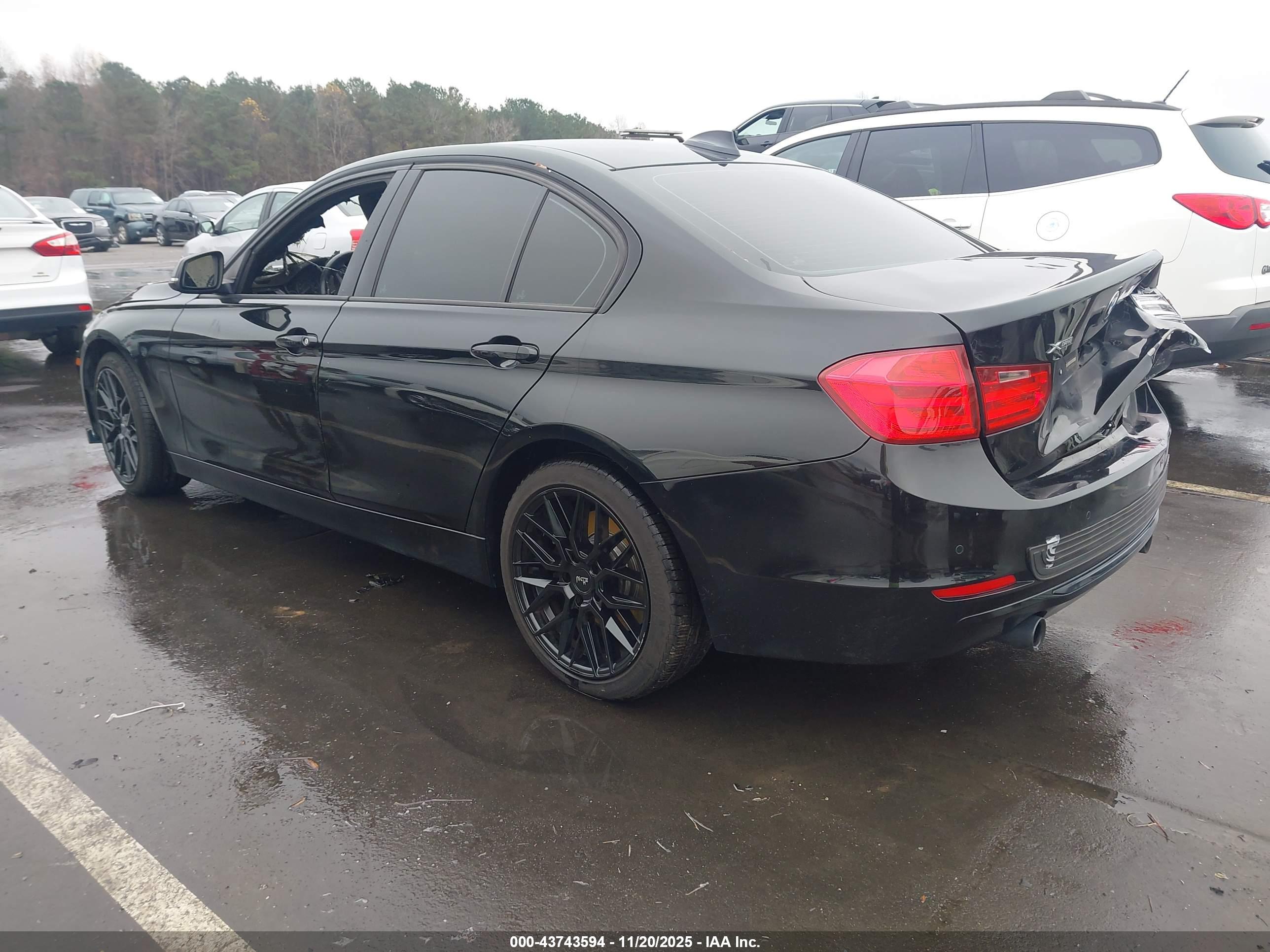 BMW 335I image 3