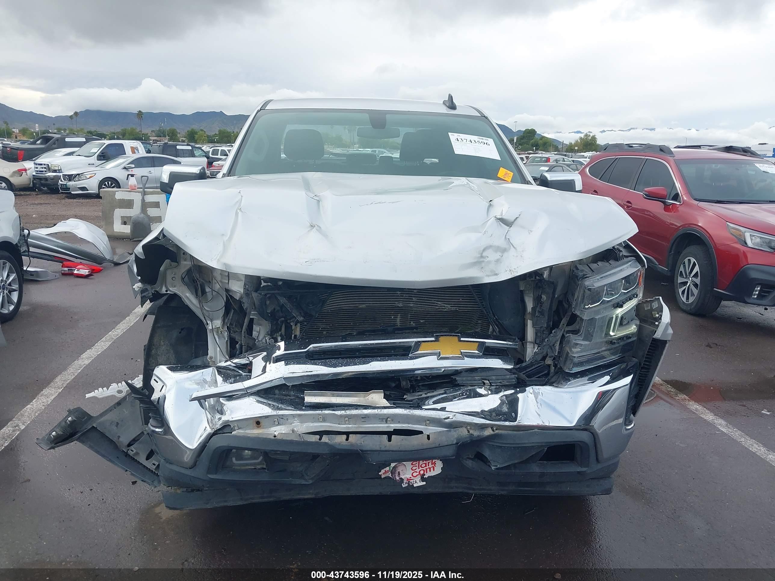 CHEVROLET SILVERADO image 6