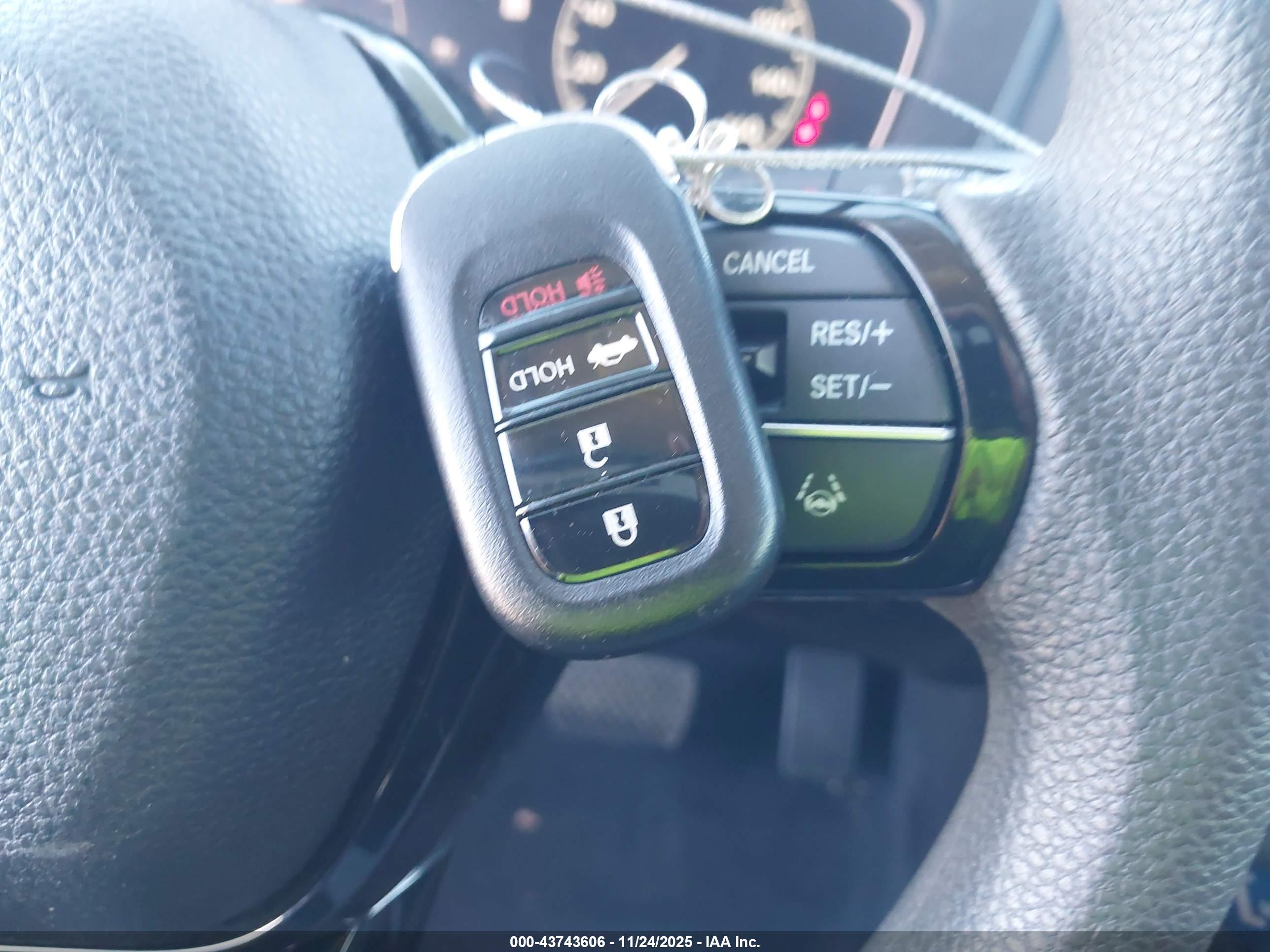 HONDA CIVIC image 11