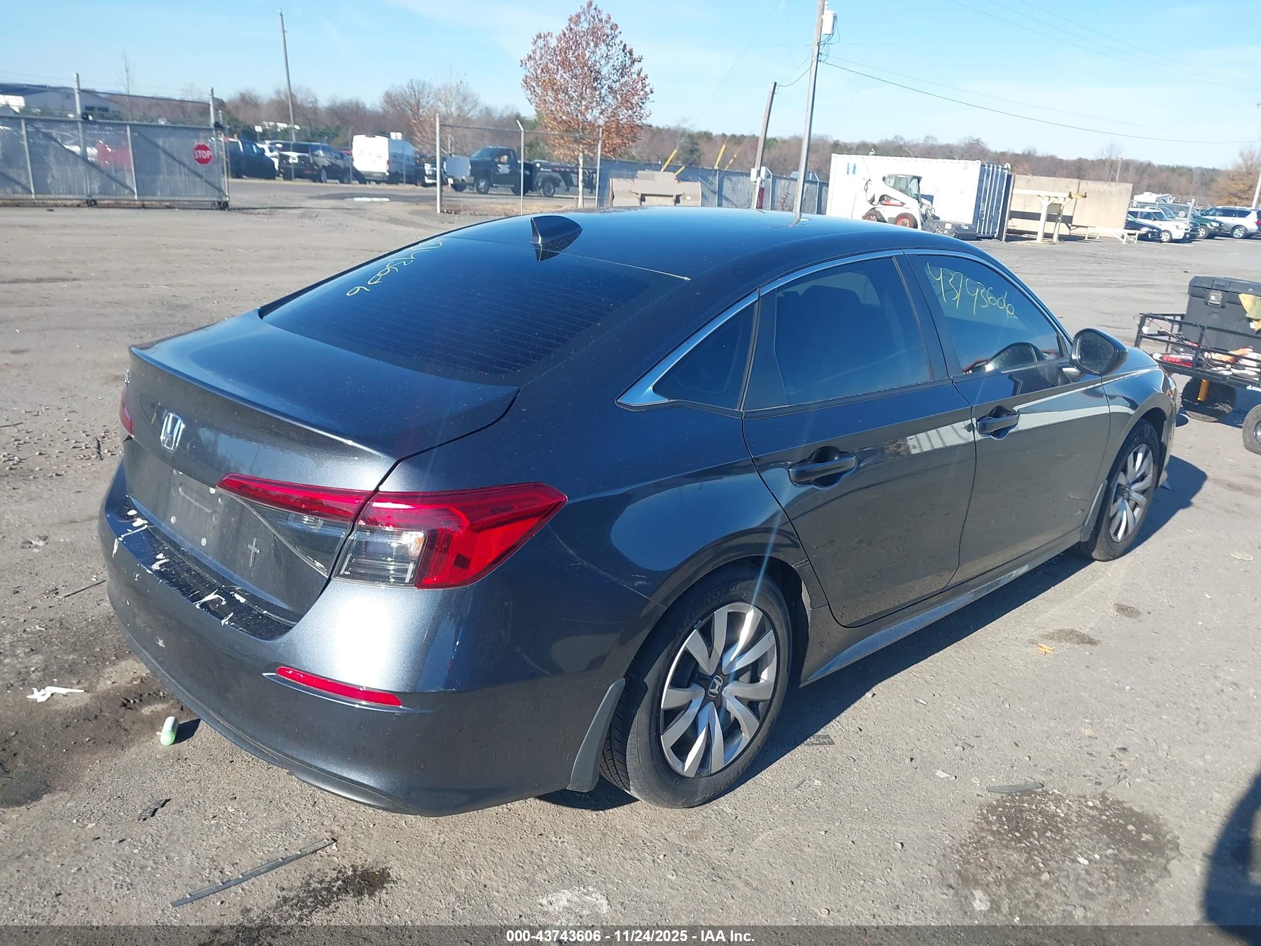 HONDA CIVIC image 4