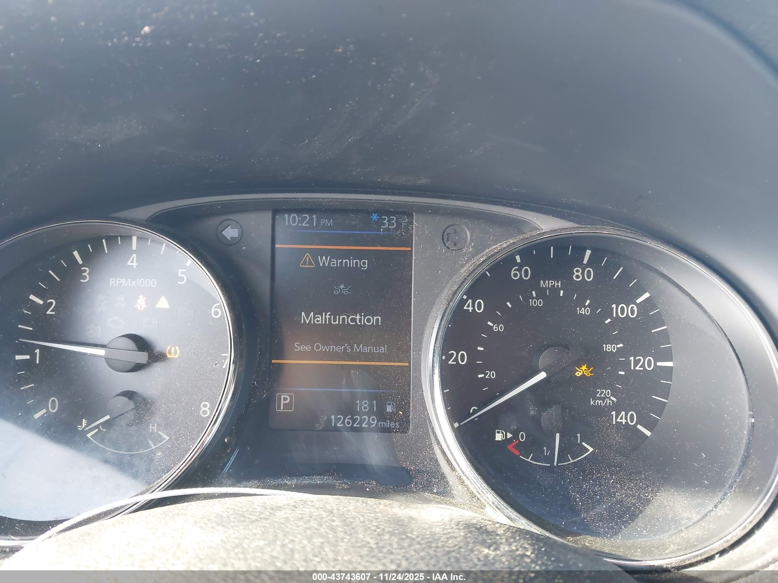 NISSAN ROGUE image 7