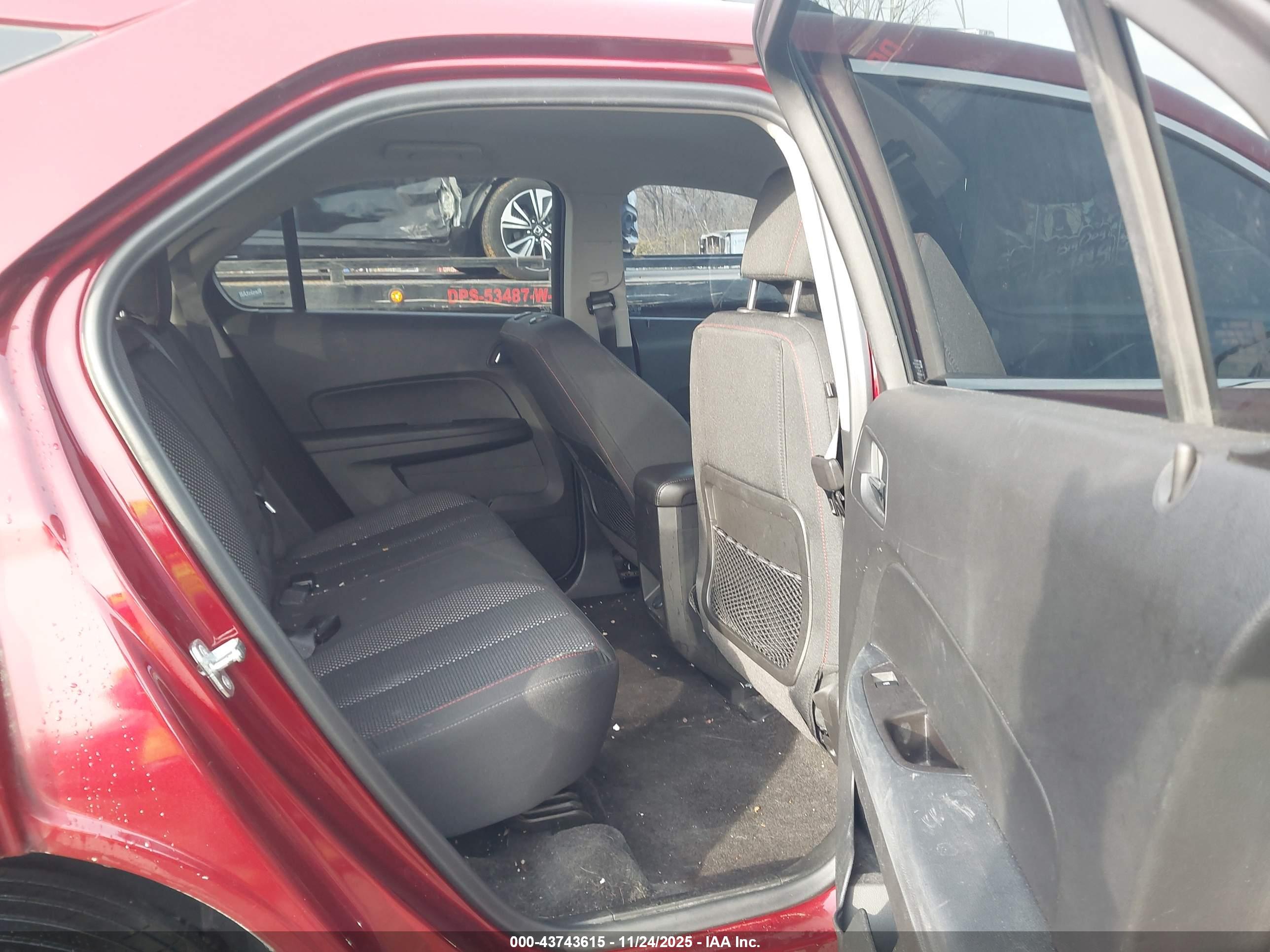 CHEVROLET EQUINOX image 8