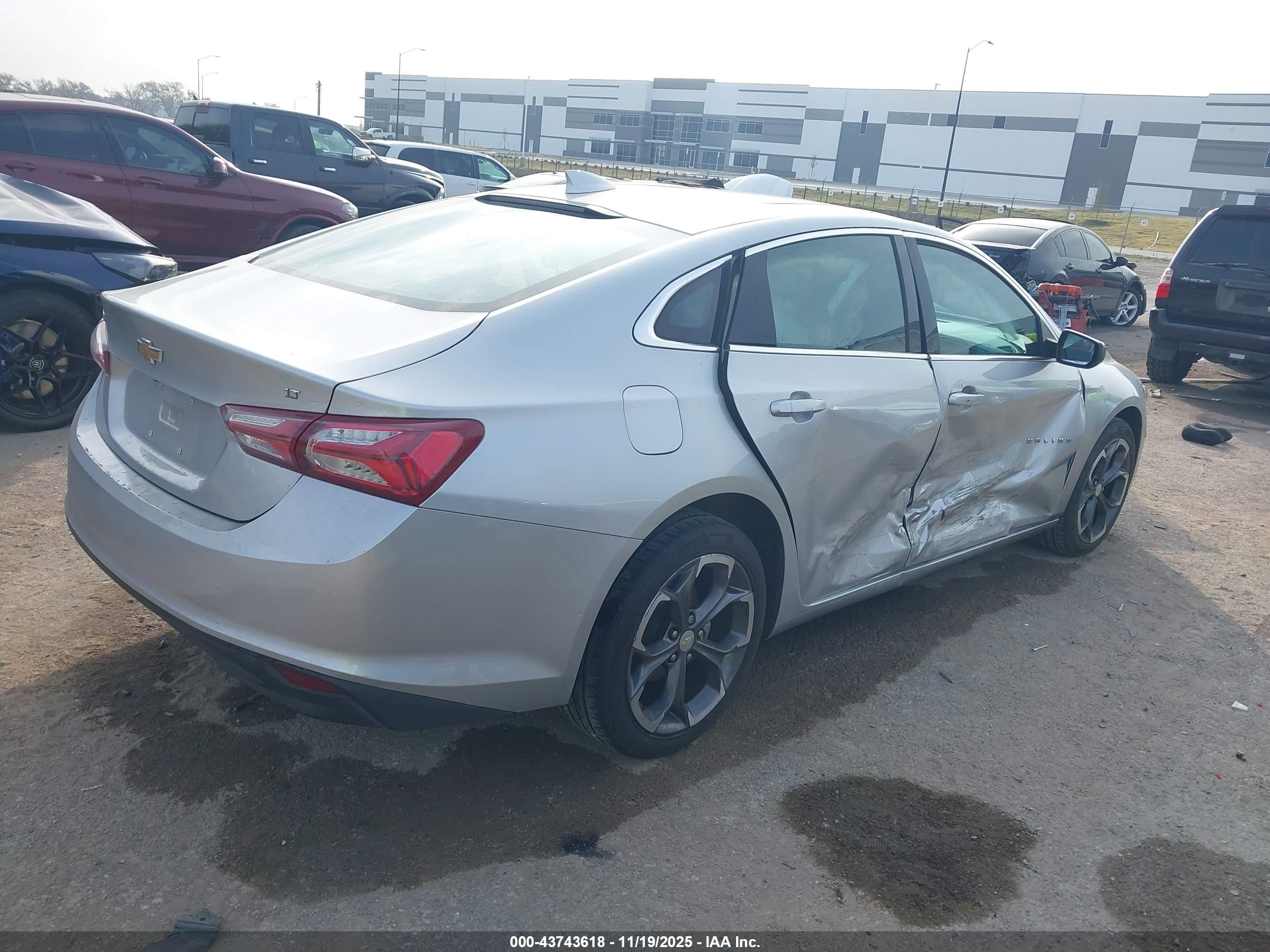 CHEVROLET MALIBU image 4