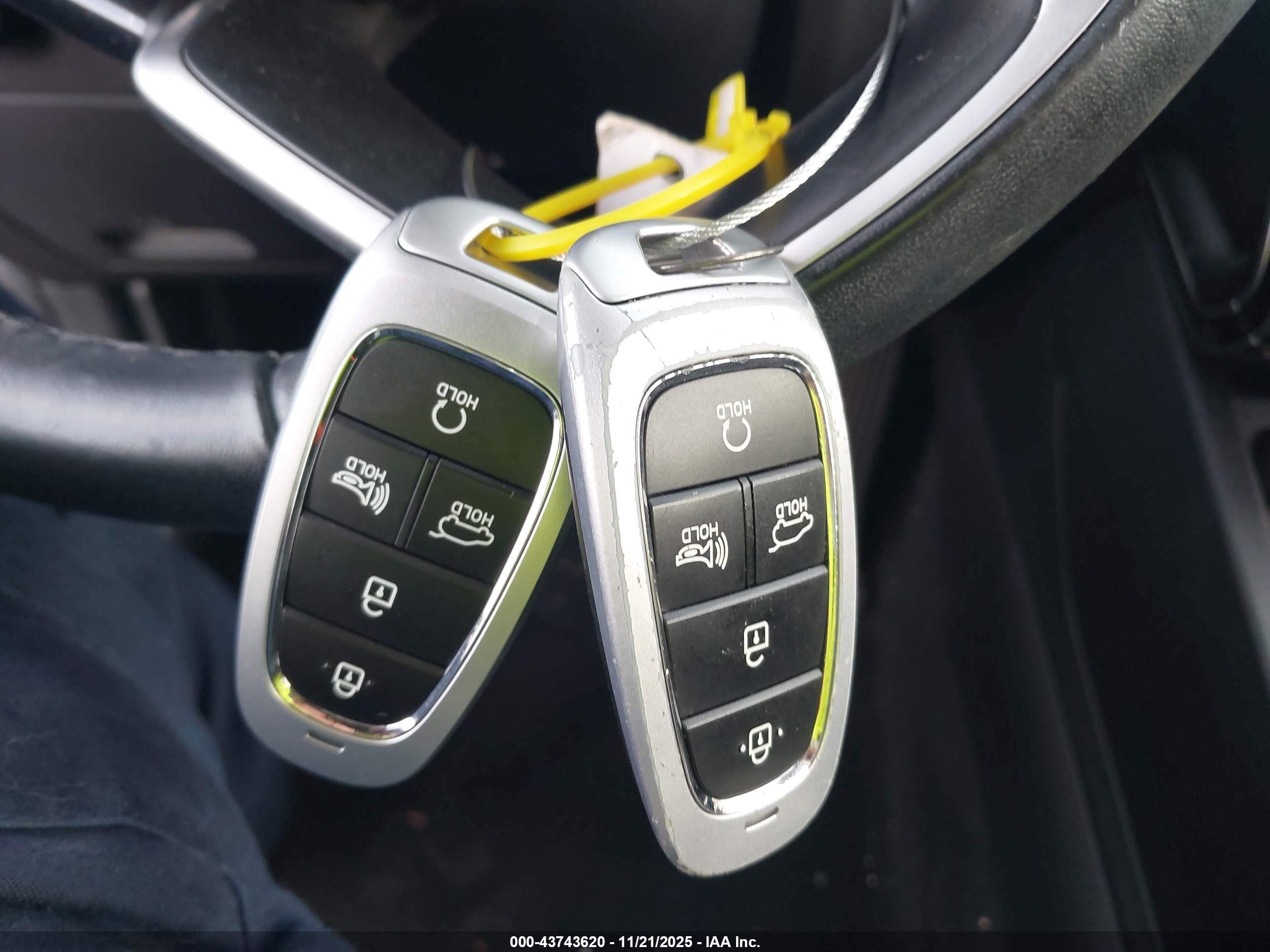 HYUNDAI TUCSON image 11