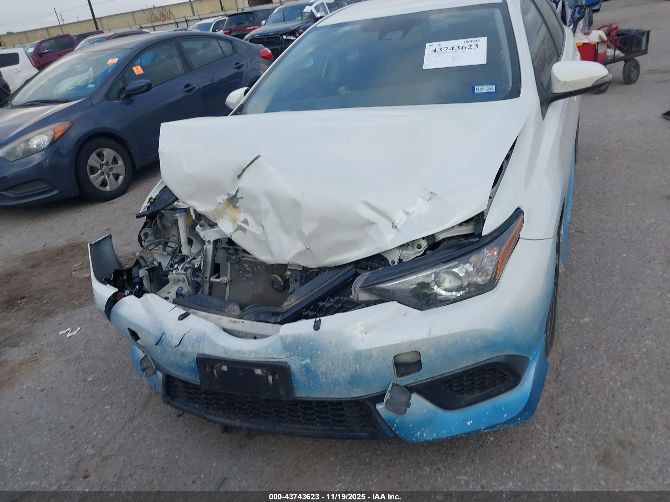 TOYOTA COROLLA image 6