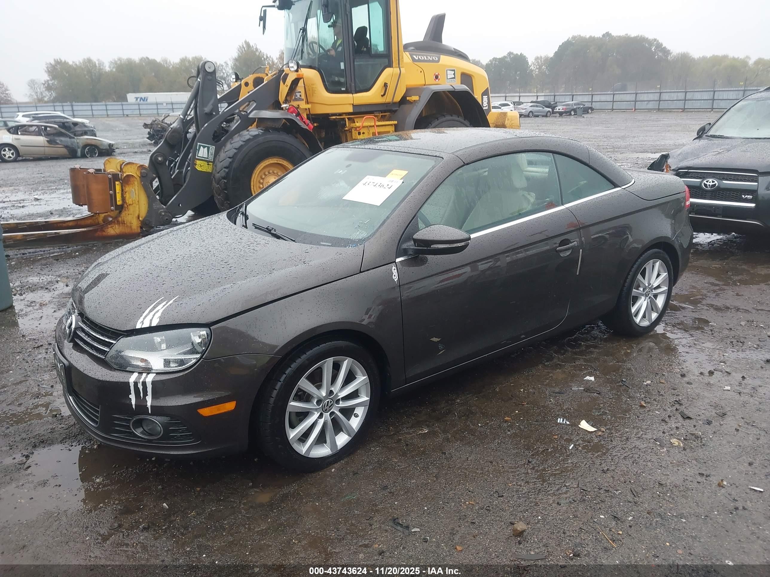 VOLKSWAGEN EOS image 2