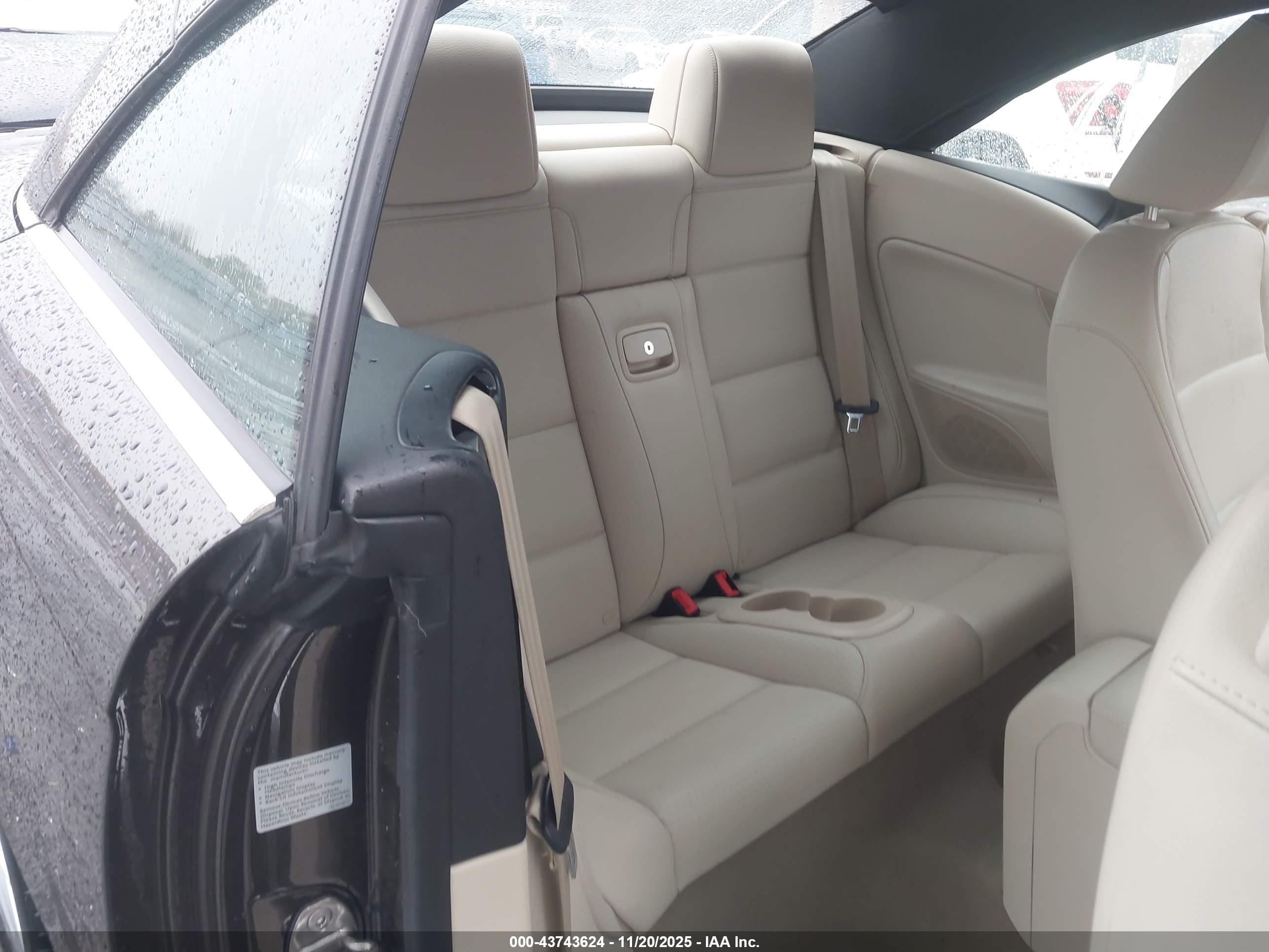 VOLKSWAGEN EOS image 8
