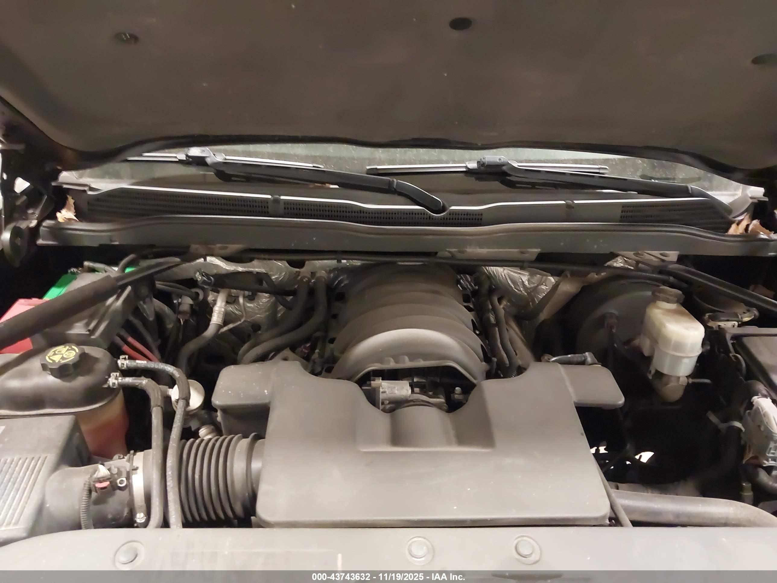 CHEVROLET SILVERADO image 10