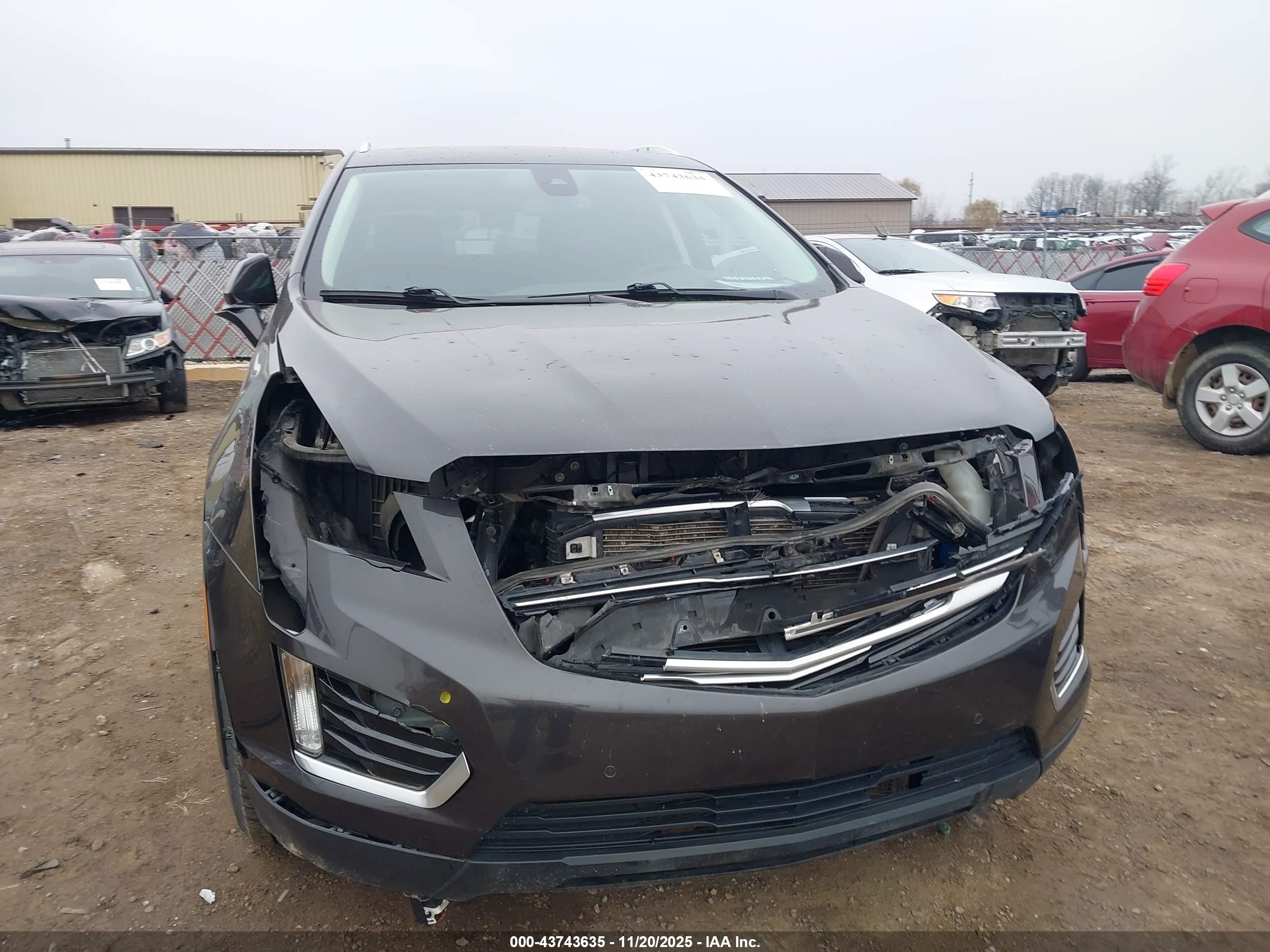 CADILLAC XT5 image 6