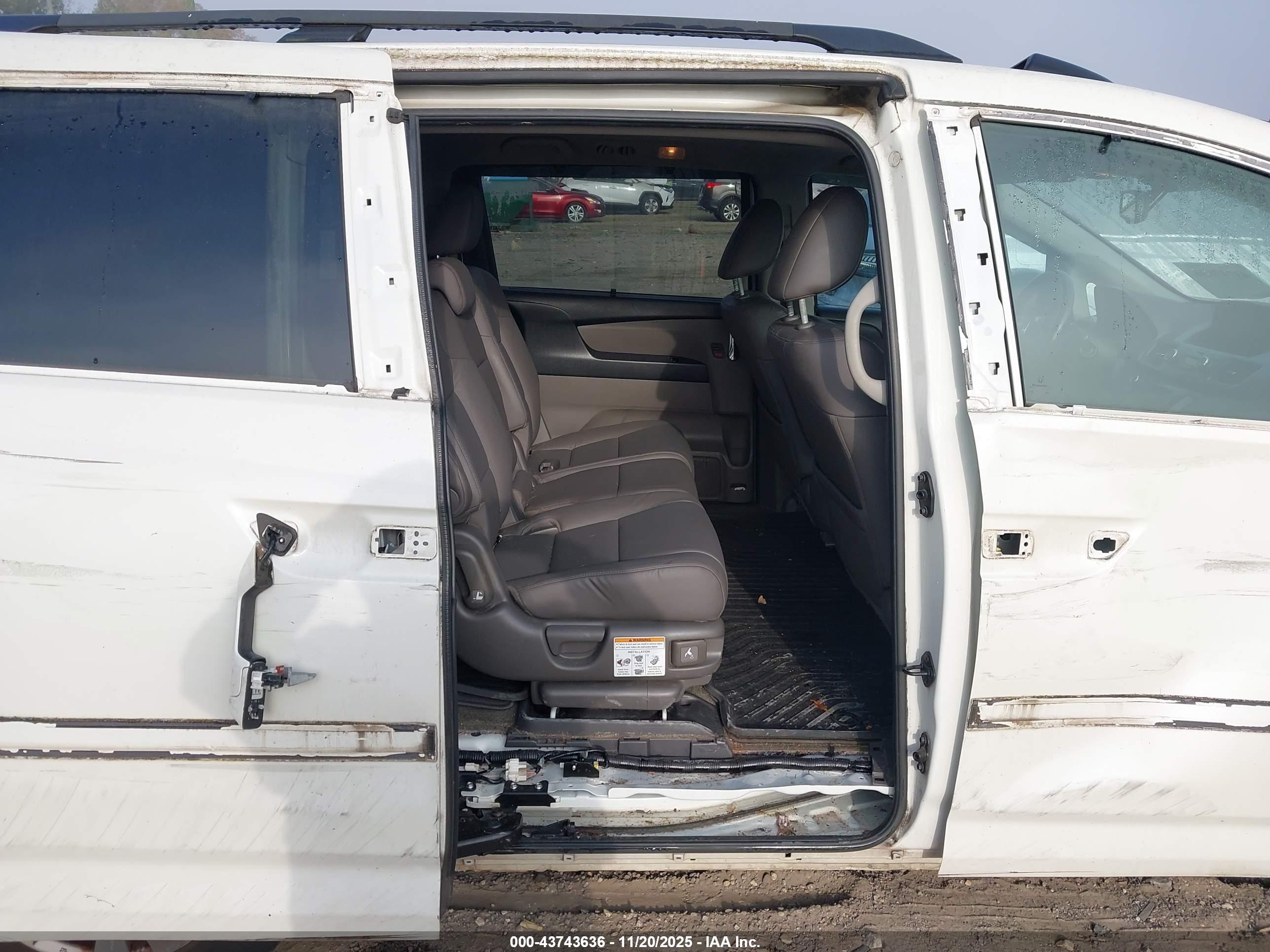 HONDA ODYSSEY image 8