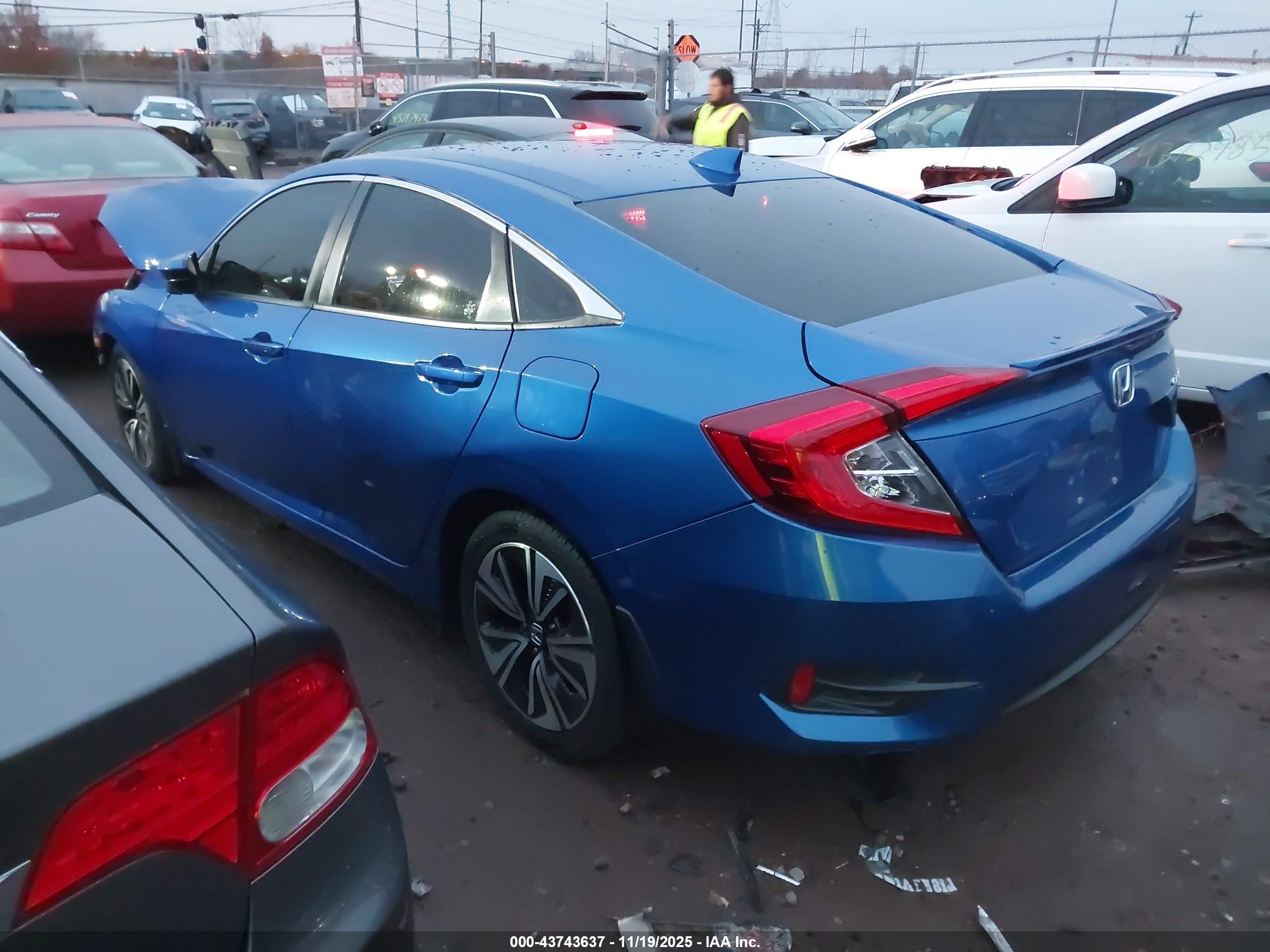 HONDA CIVIC image 3
