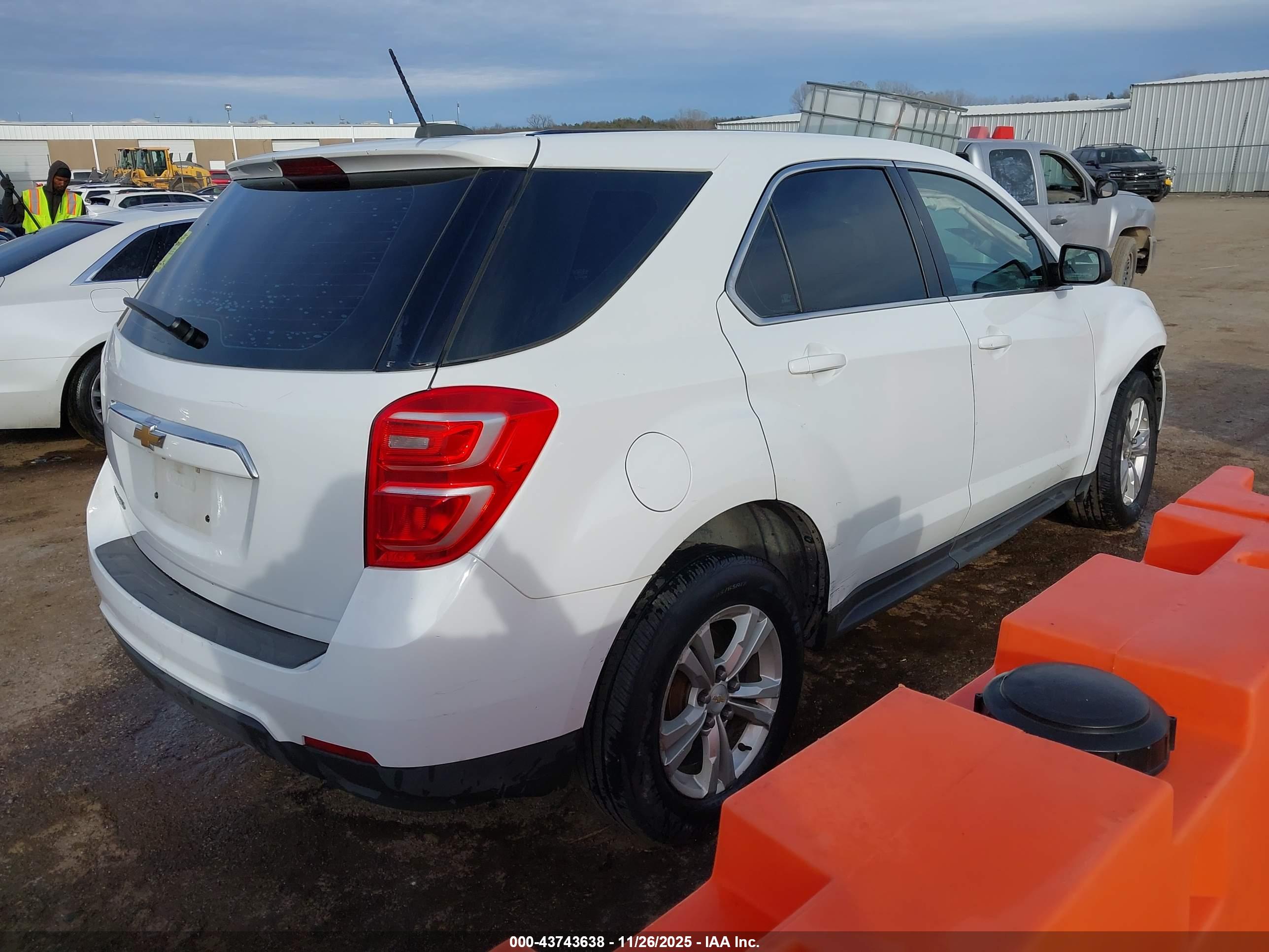 CHEVROLET EQUINOX image 4