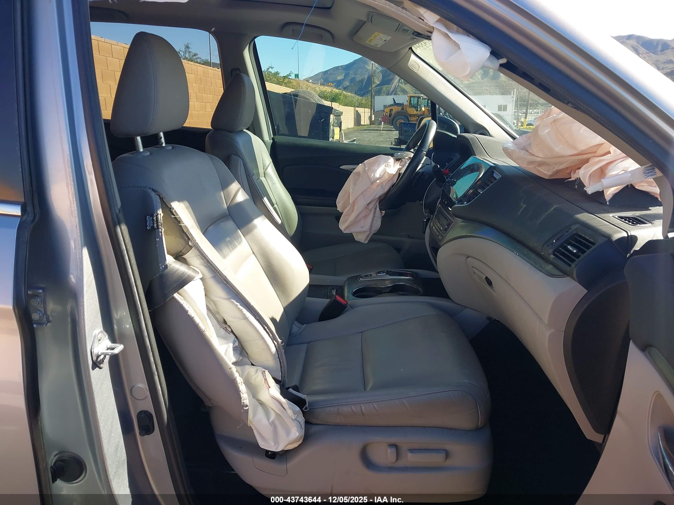HONDA PILOT image 5