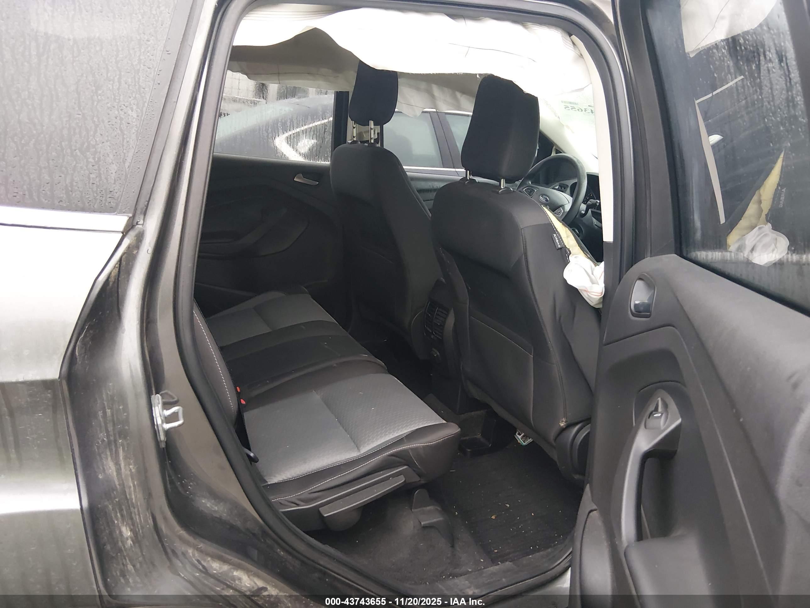 FORD ESCAPE image 8