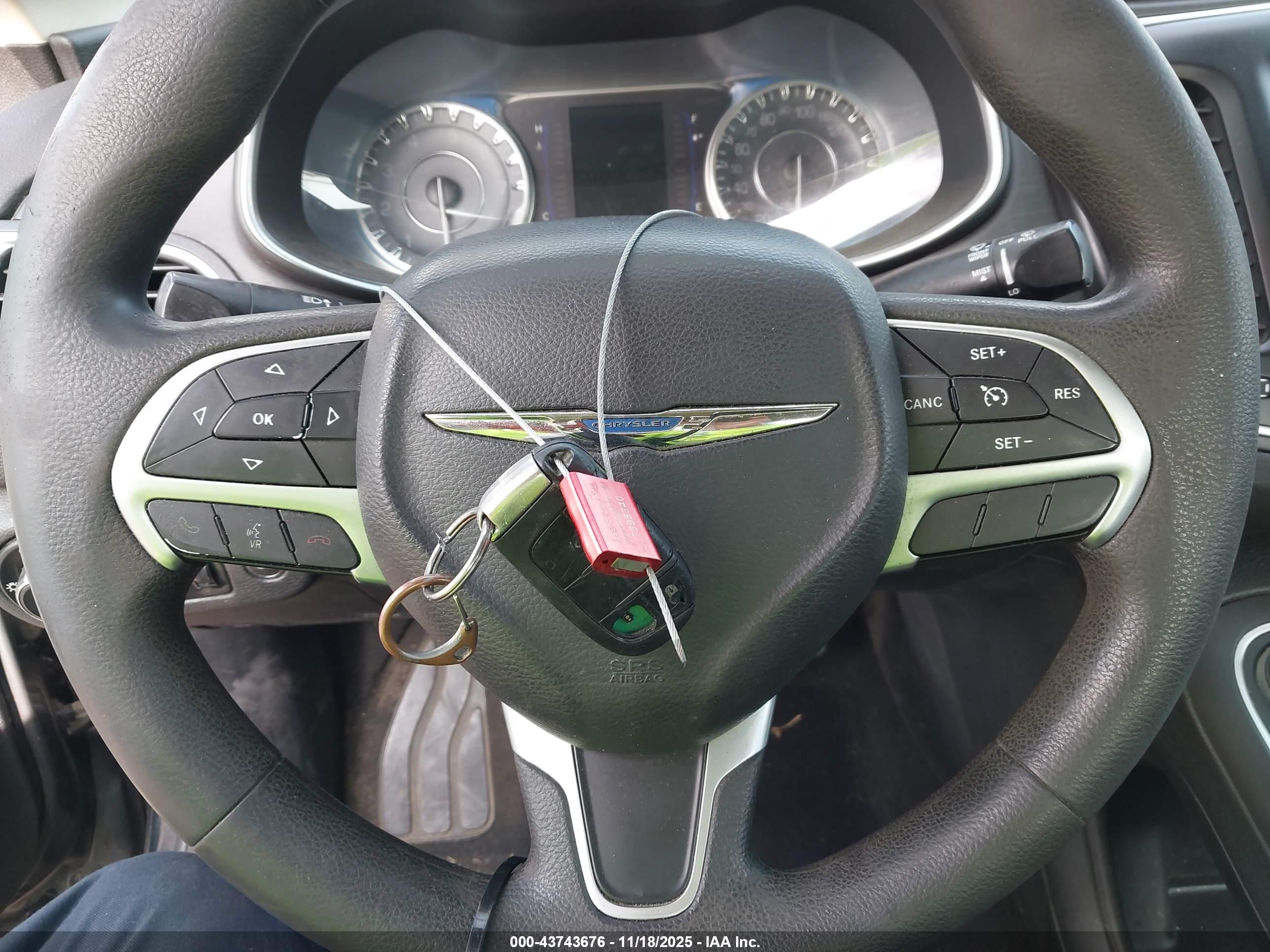CHRYSLER 200 image 11