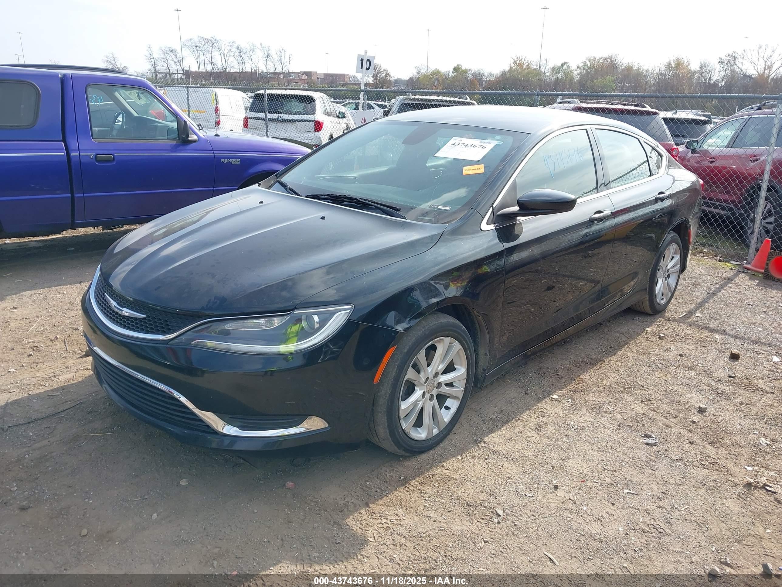 CHRYSLER 200 image 2