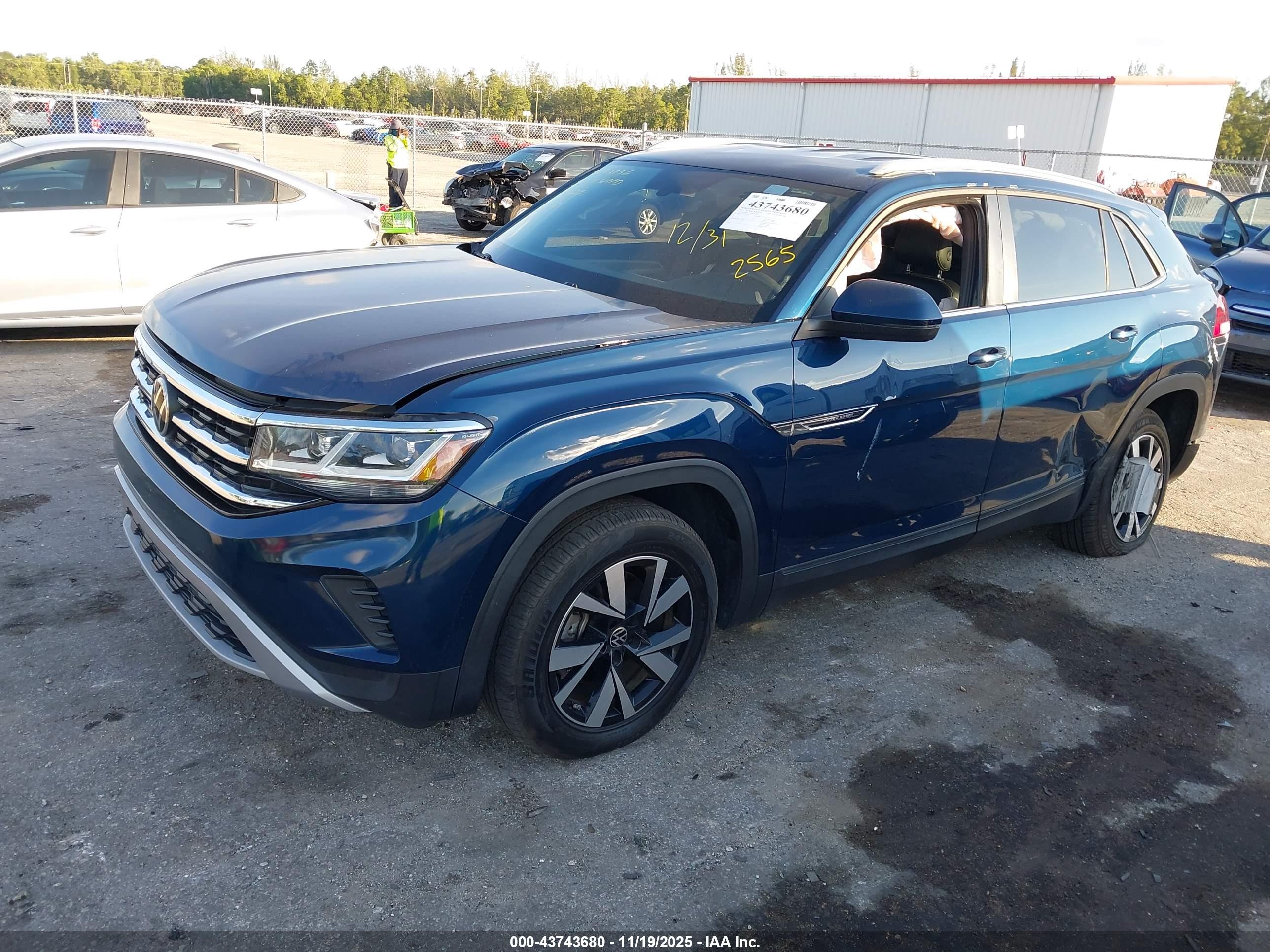 VOLKSWAGEN ATLAS image 2