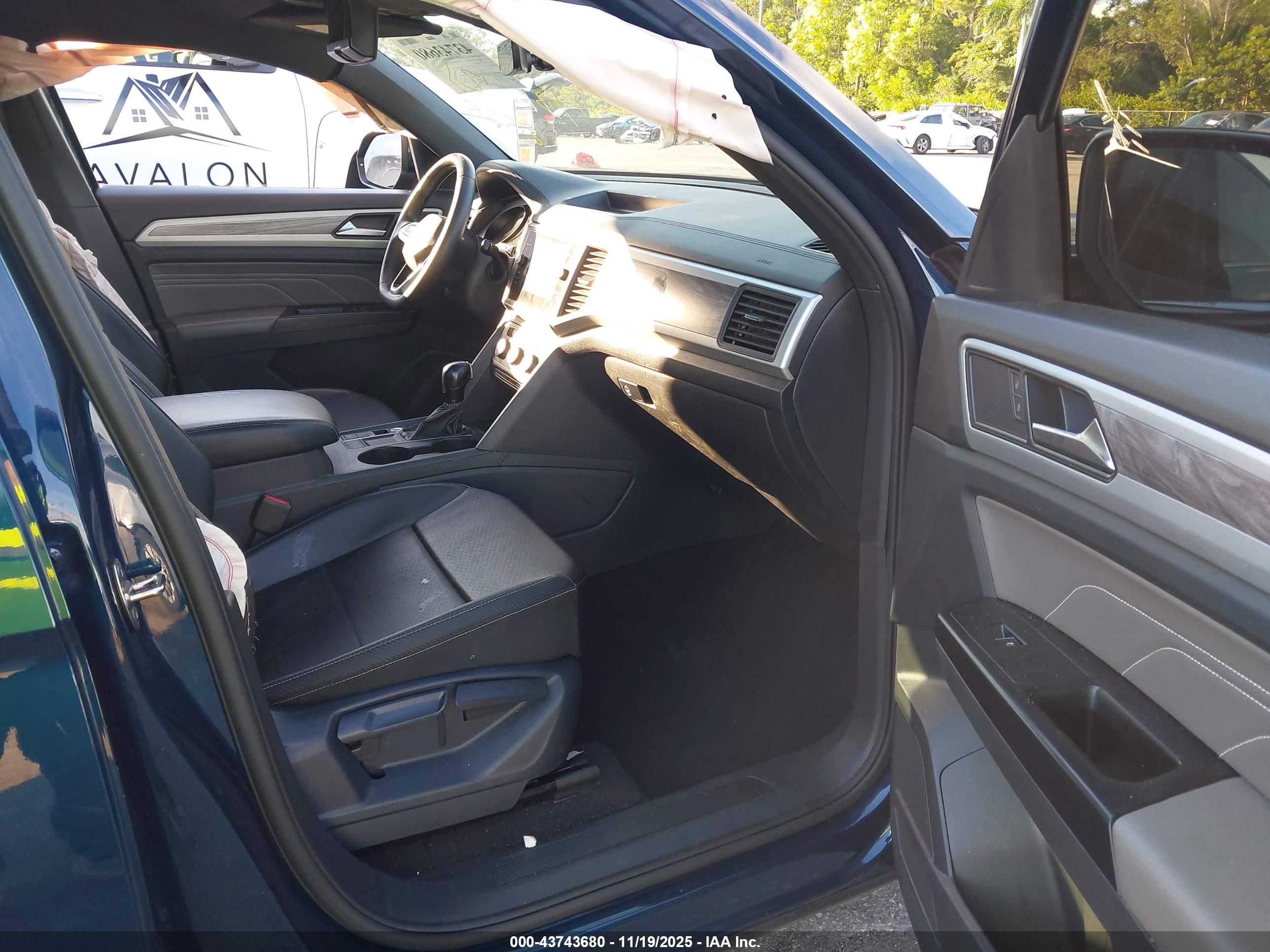 VOLKSWAGEN ATLAS image 5