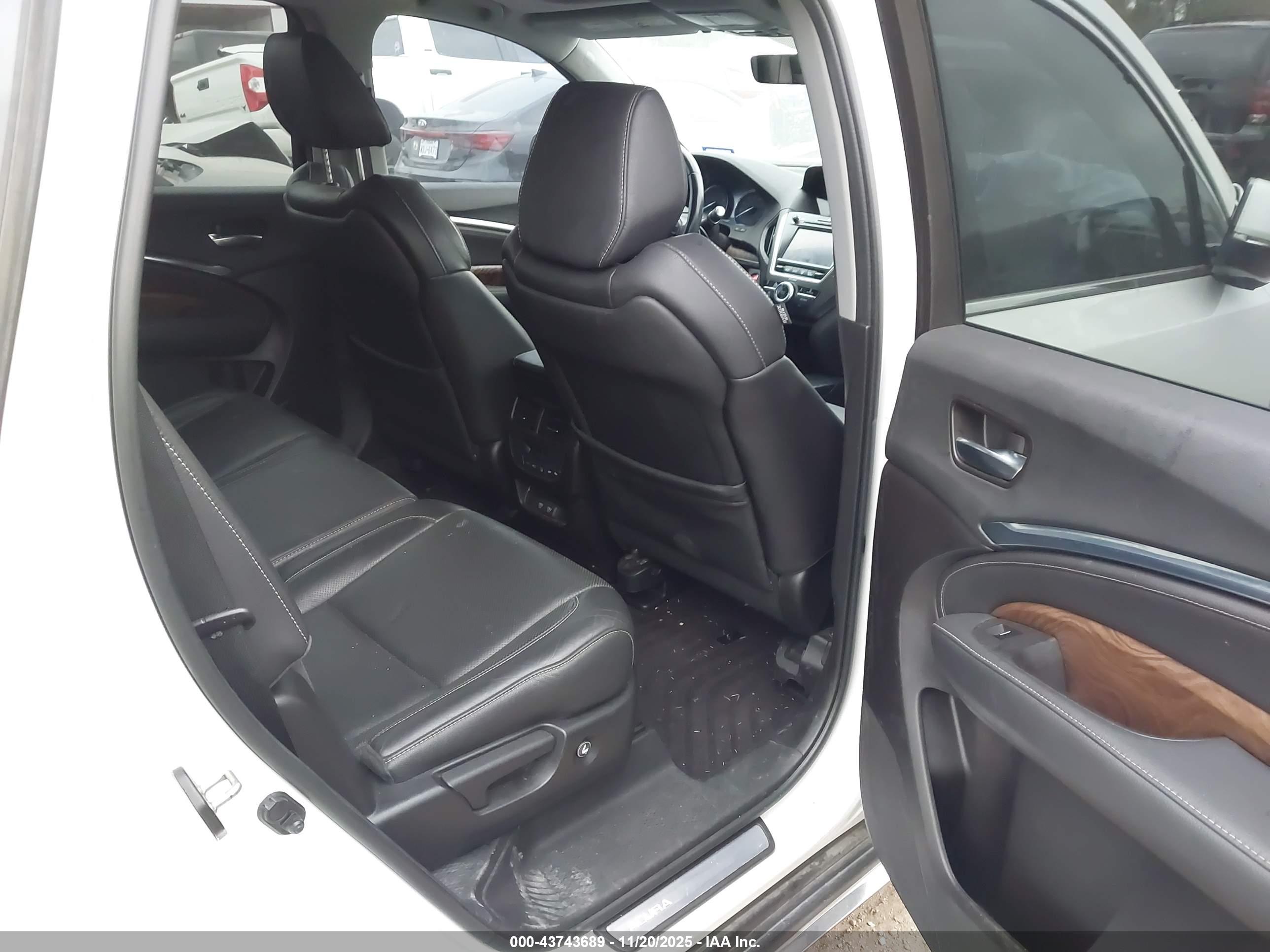 ACURA MDX image 8