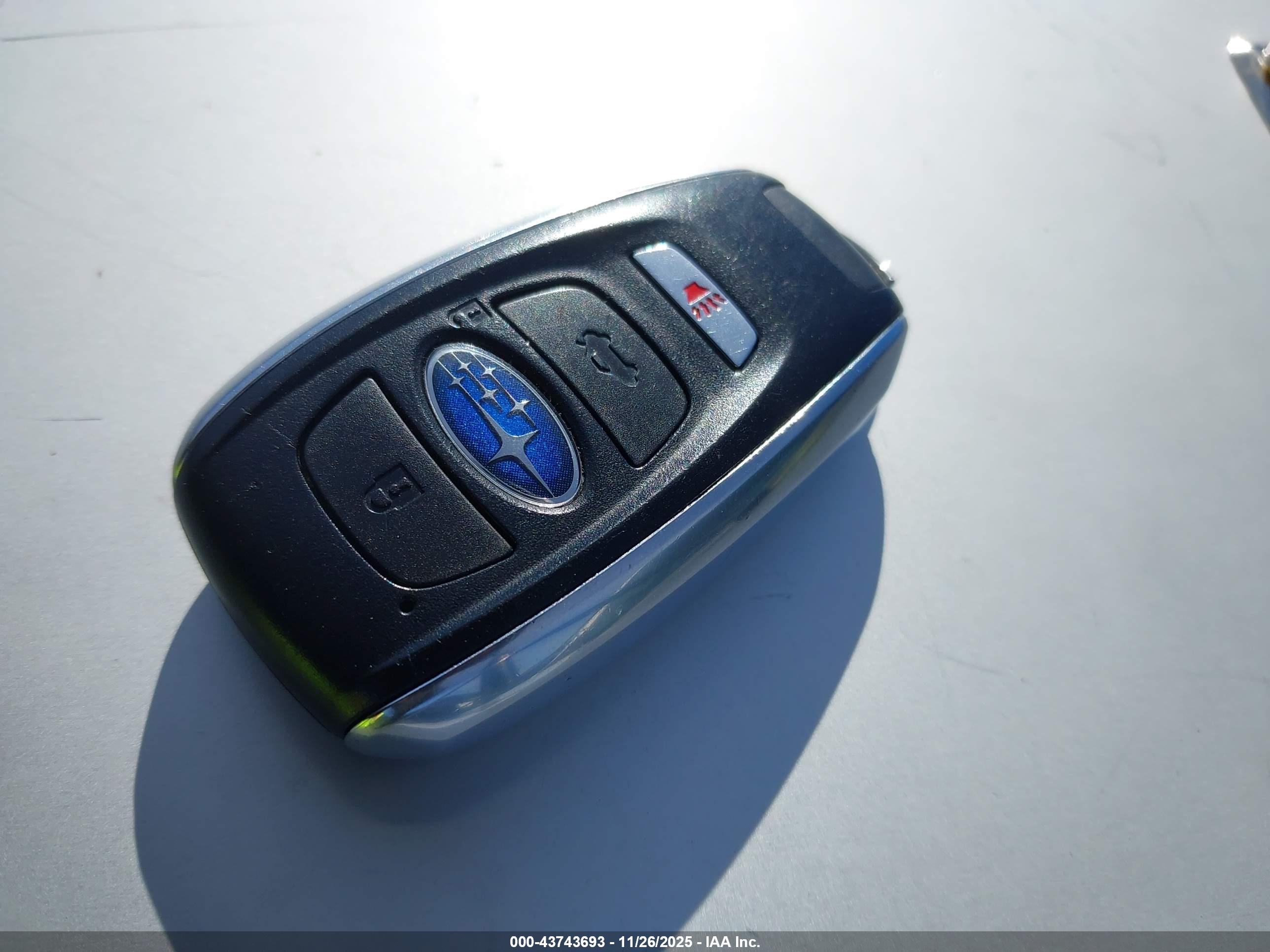 SUBARU OUTBACK image 11