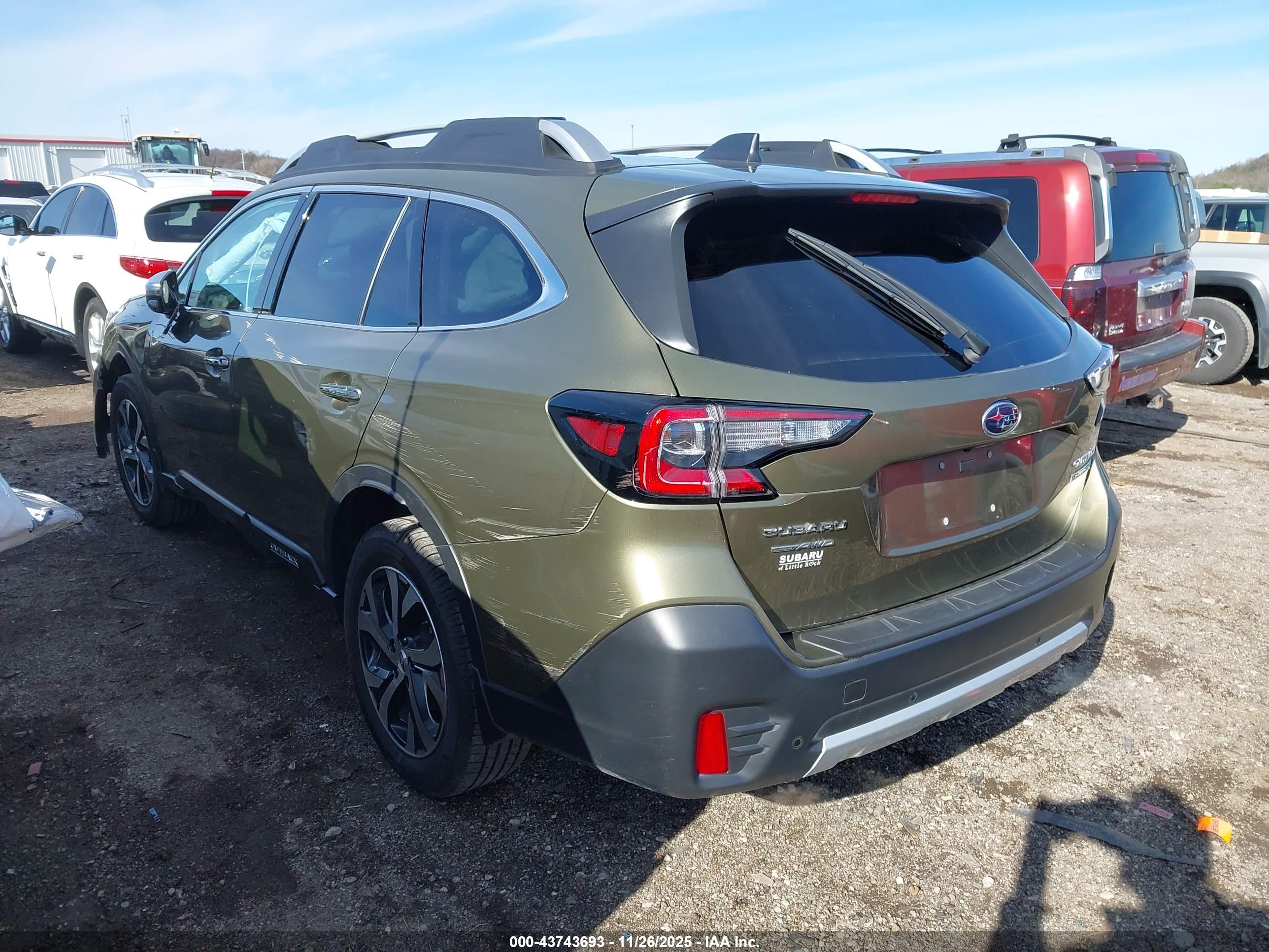 SUBARU OUTBACK image 3
