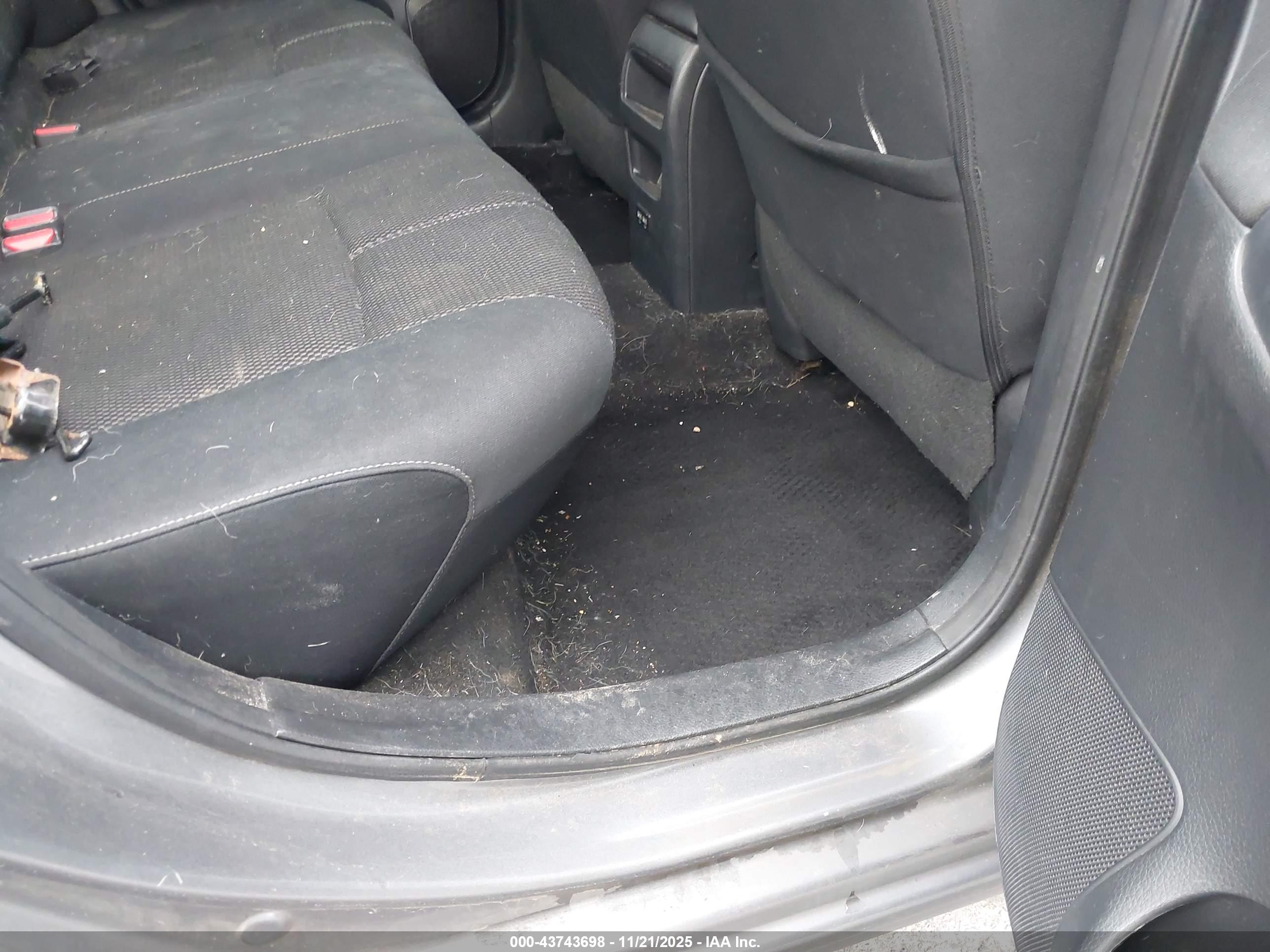 NISSAN SENTRA image 8