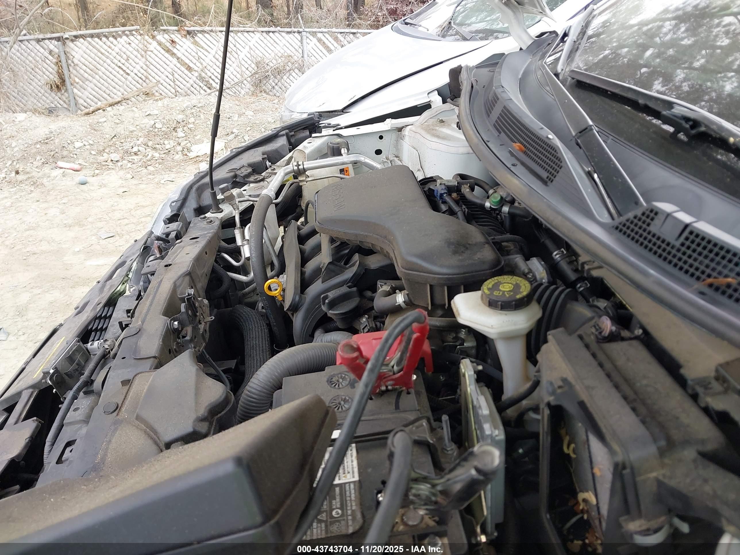 NISSAN ROGUE image 10