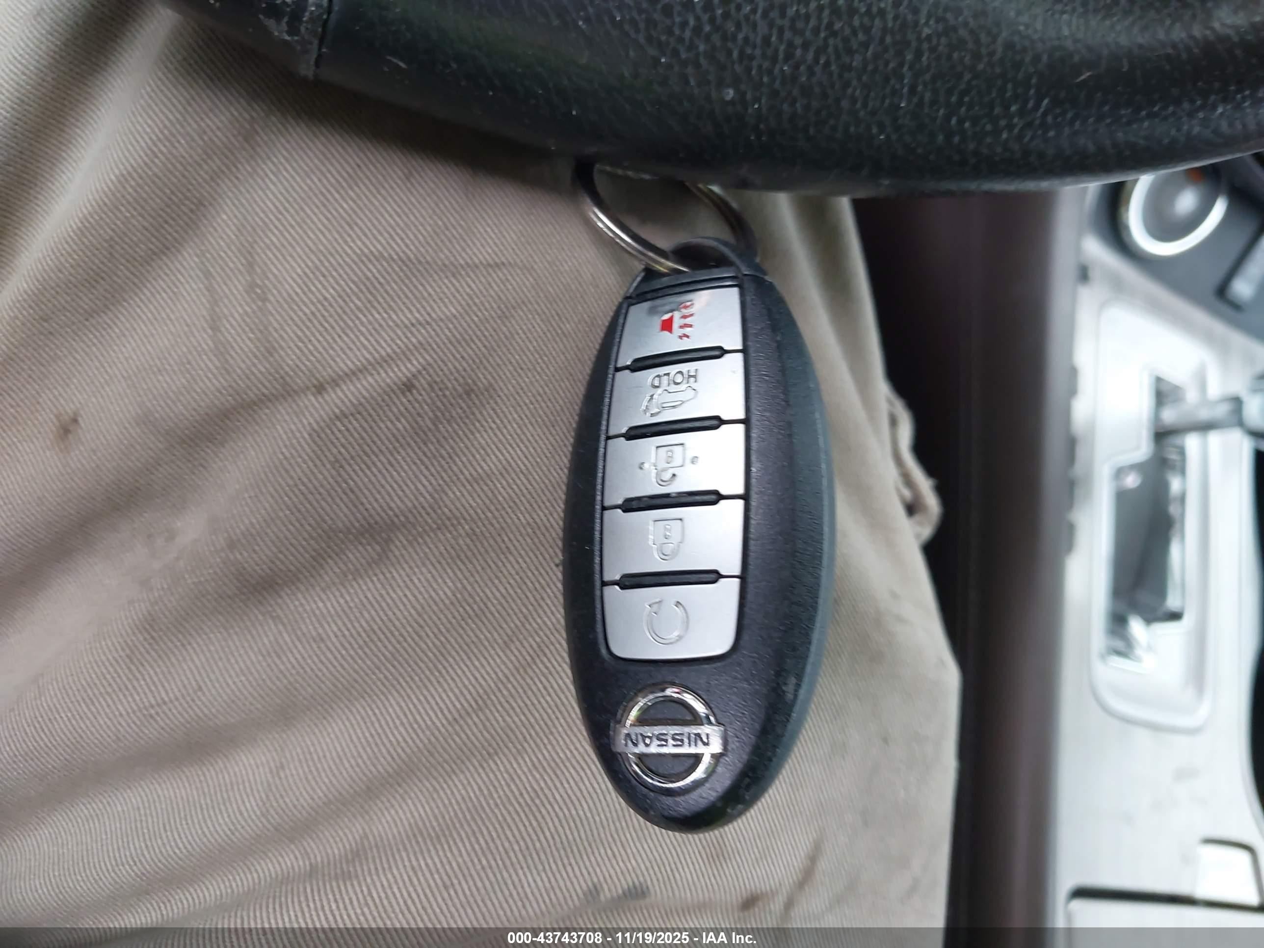 NISSAN MURANO image 11