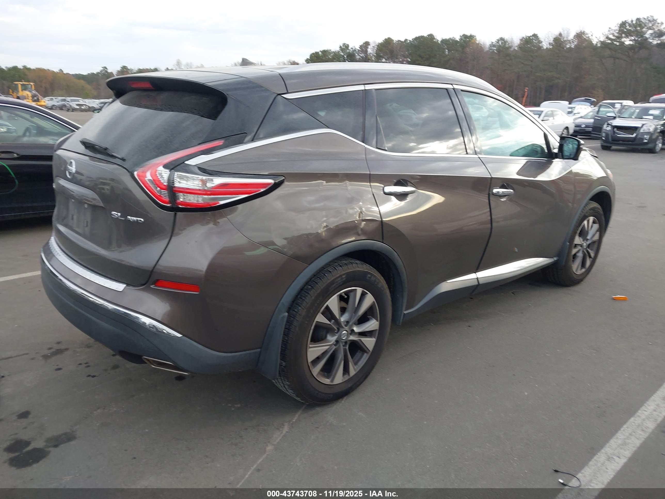 NISSAN MURANO image 4