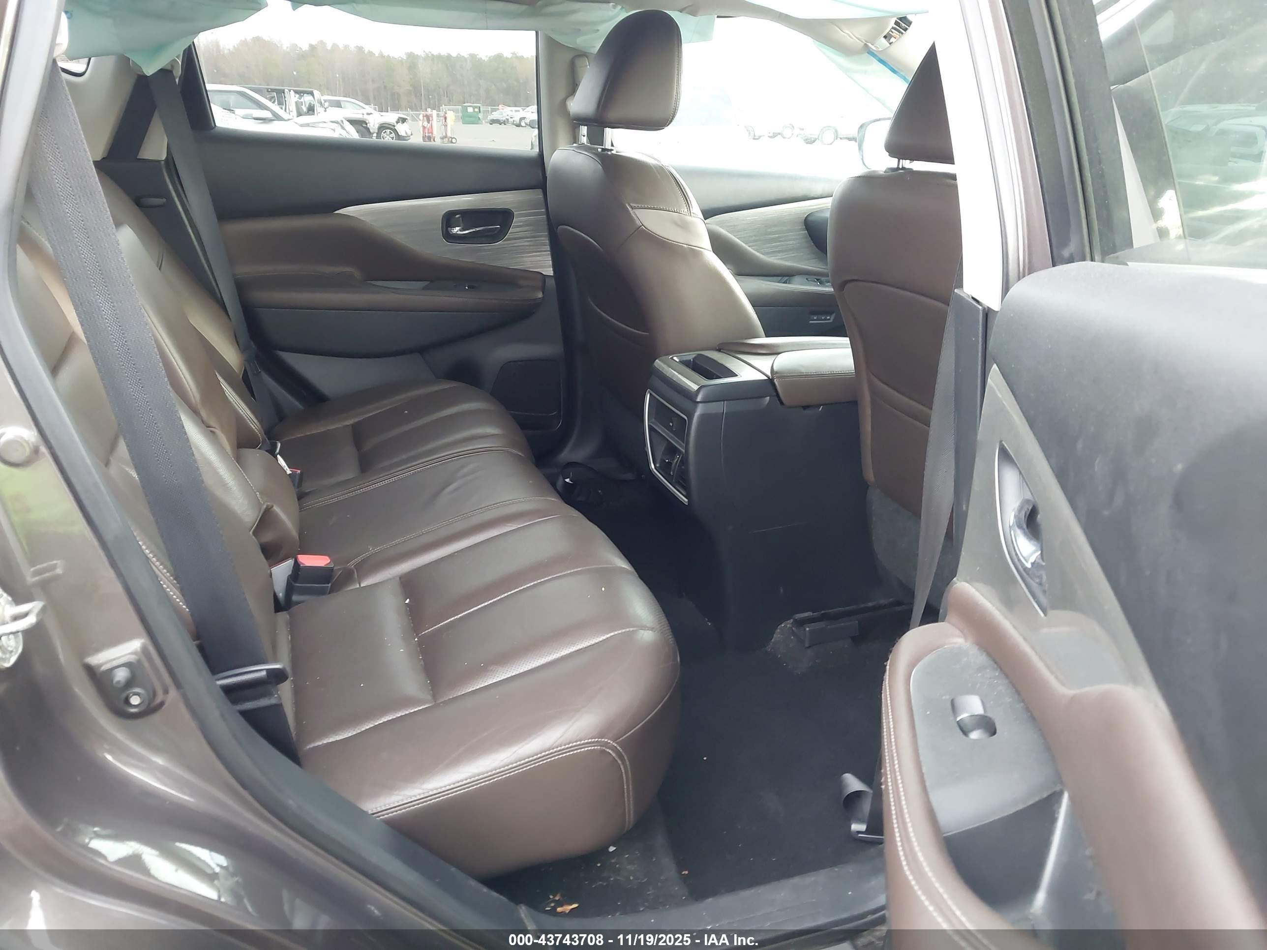 NISSAN MURANO image 8