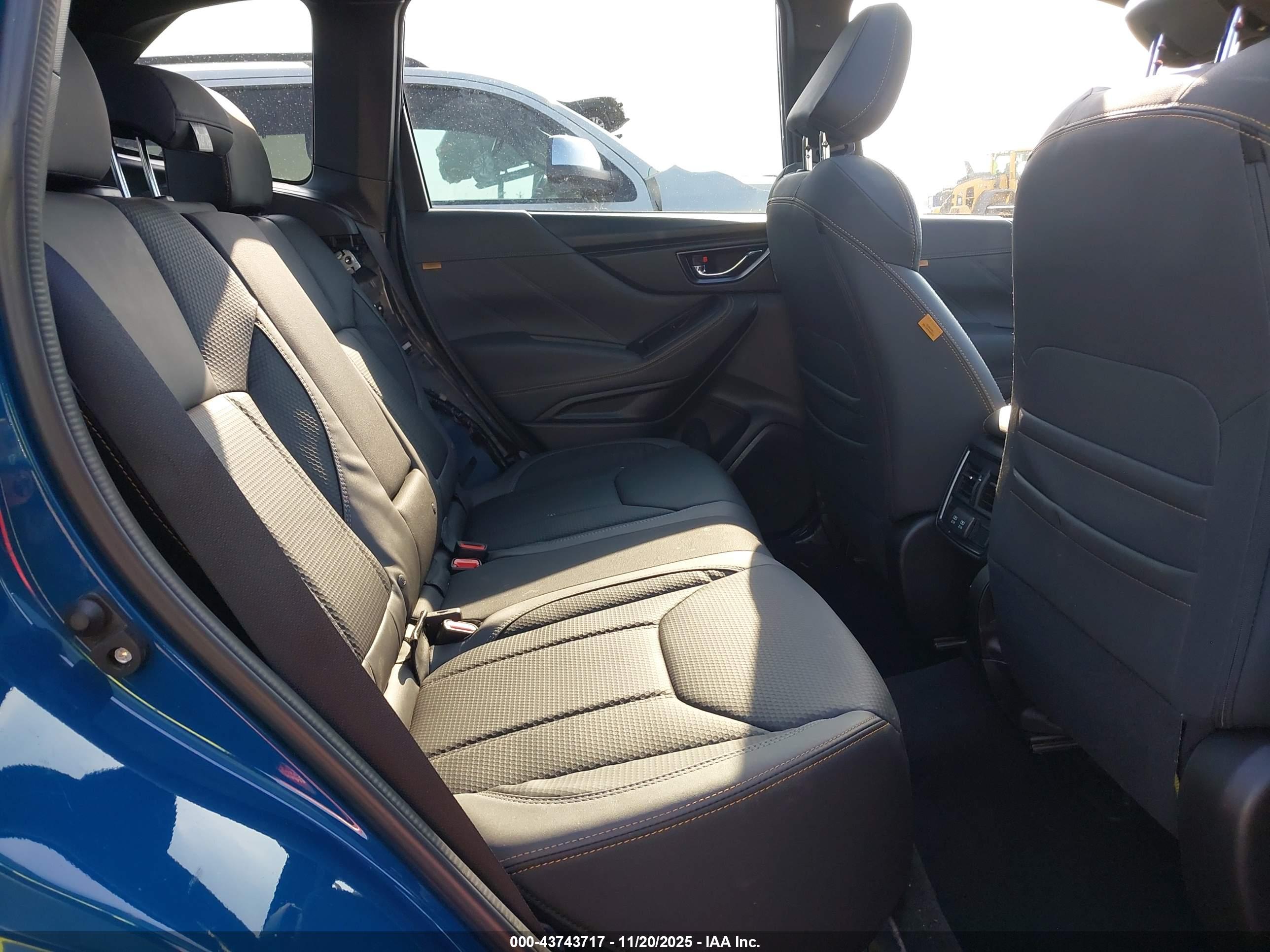 SUBARU FORESTER image 8
