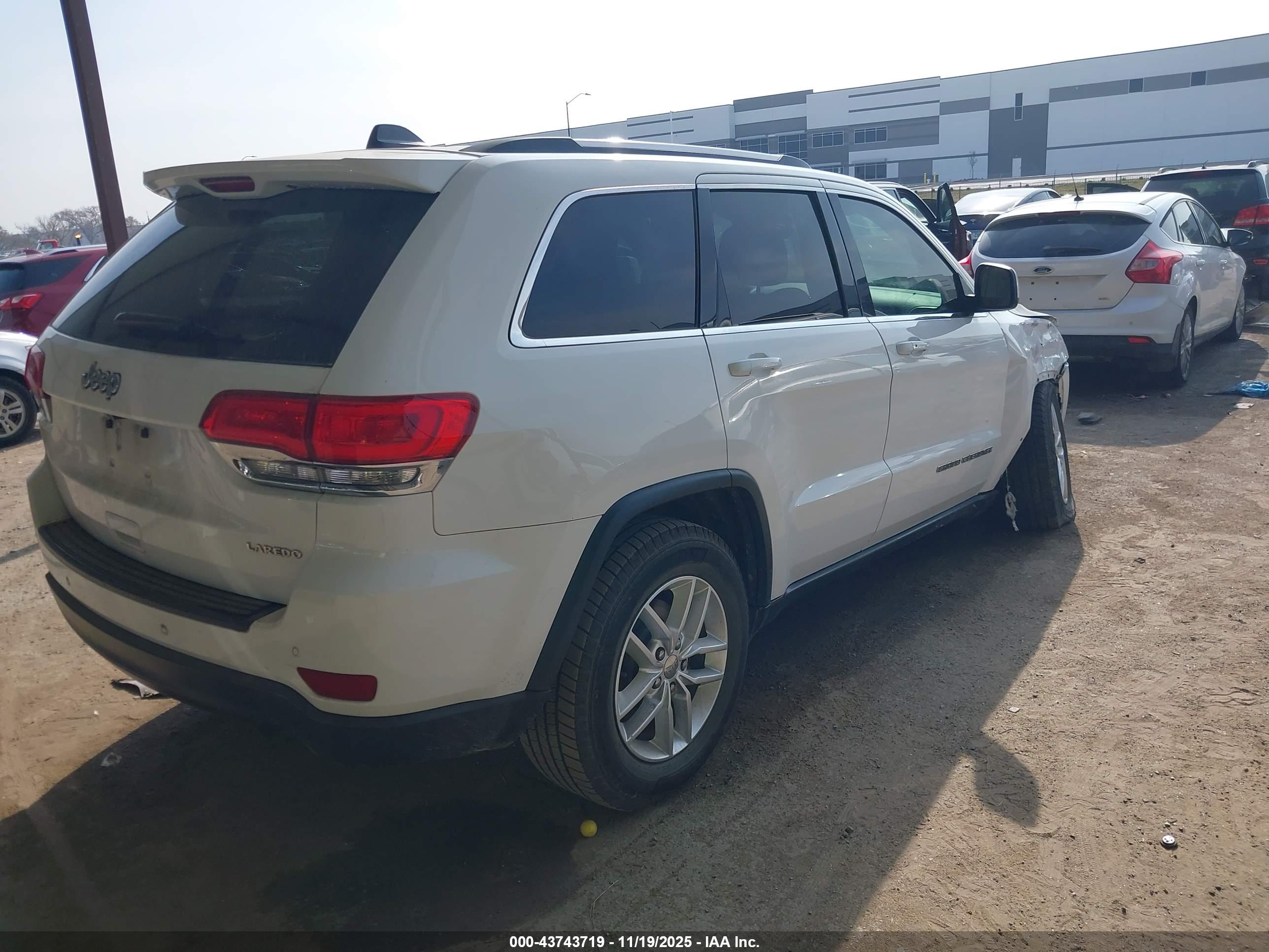 JEEP GRAND image 4