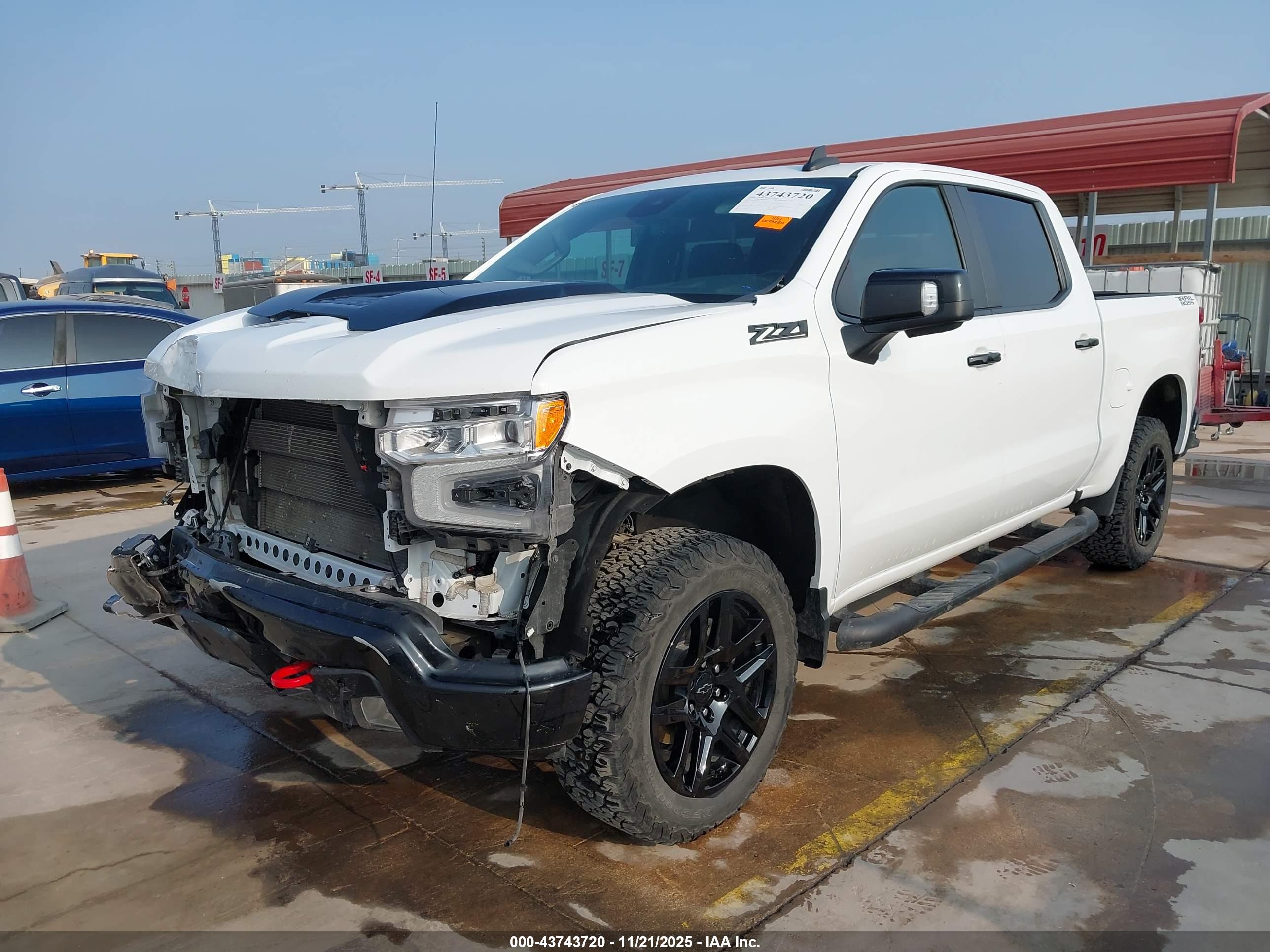 CHEVROLET SILVERADO image 2