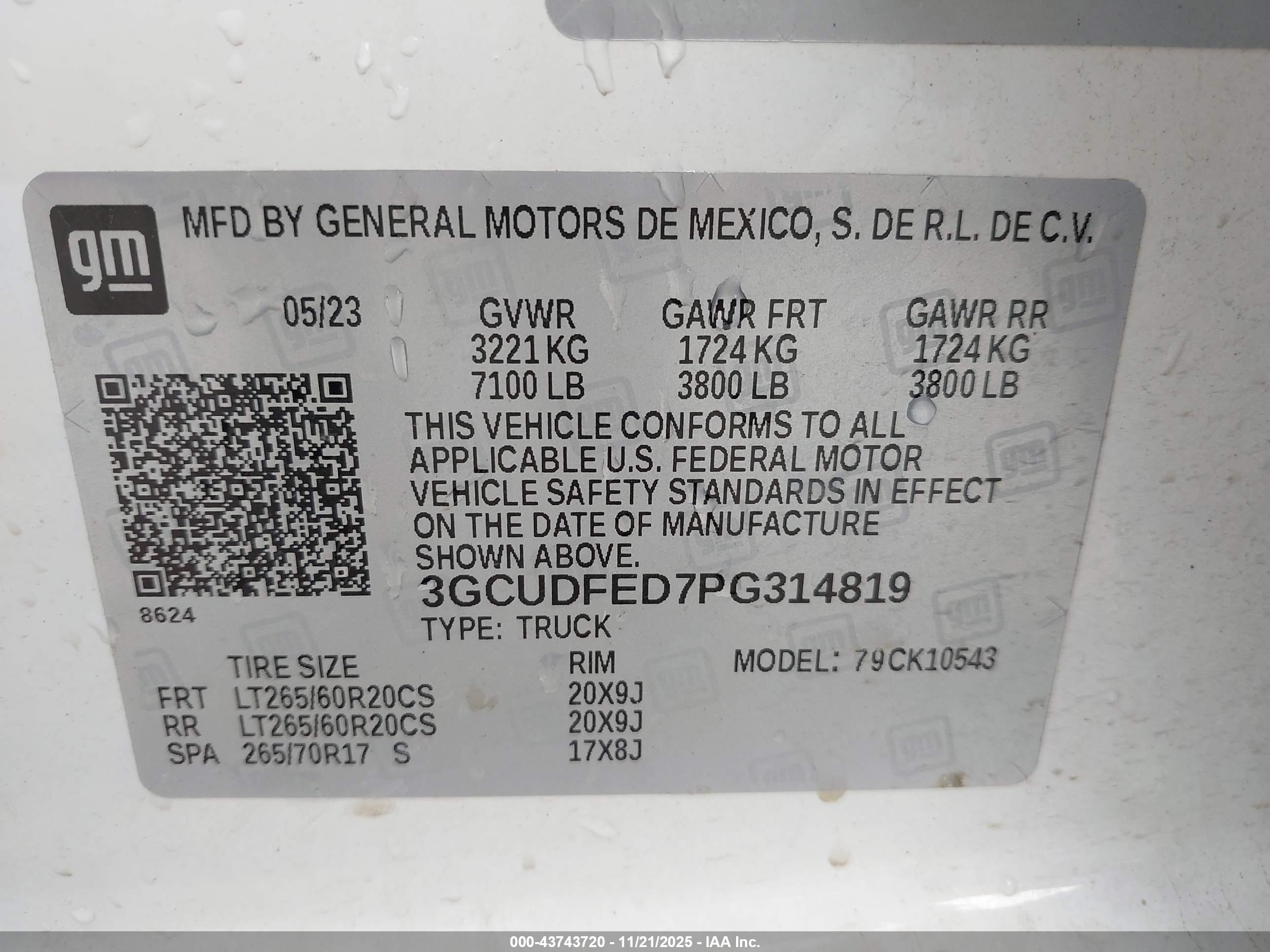 CHEVROLET SILVERADO image 9