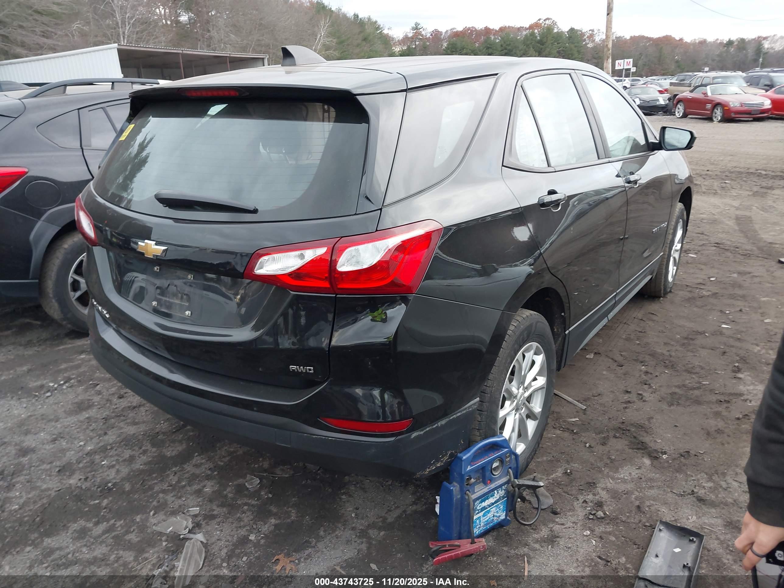 CHEVROLET EQUINOX image 4