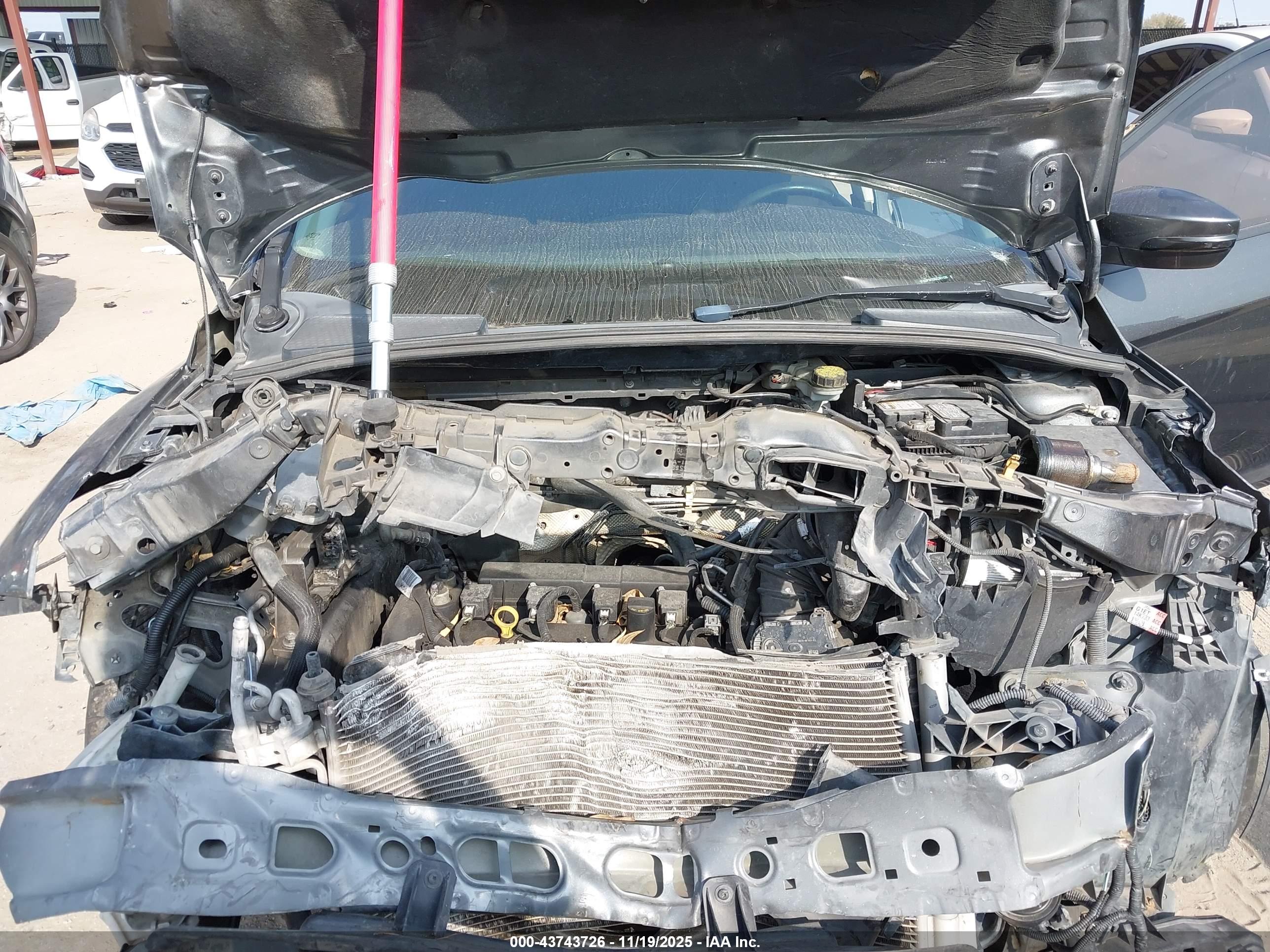 FORD FOCUS image 10