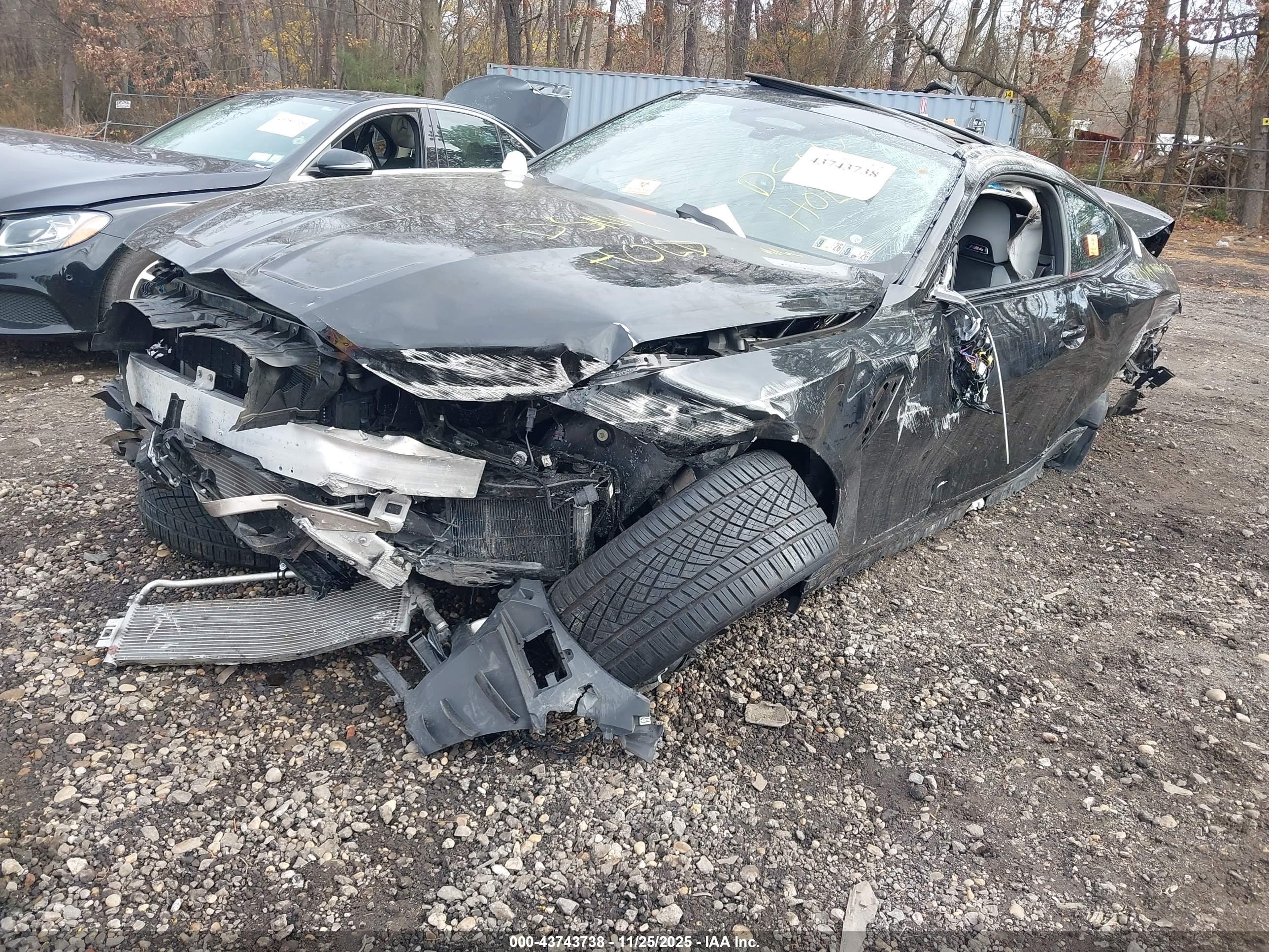 BMW M4 image 2