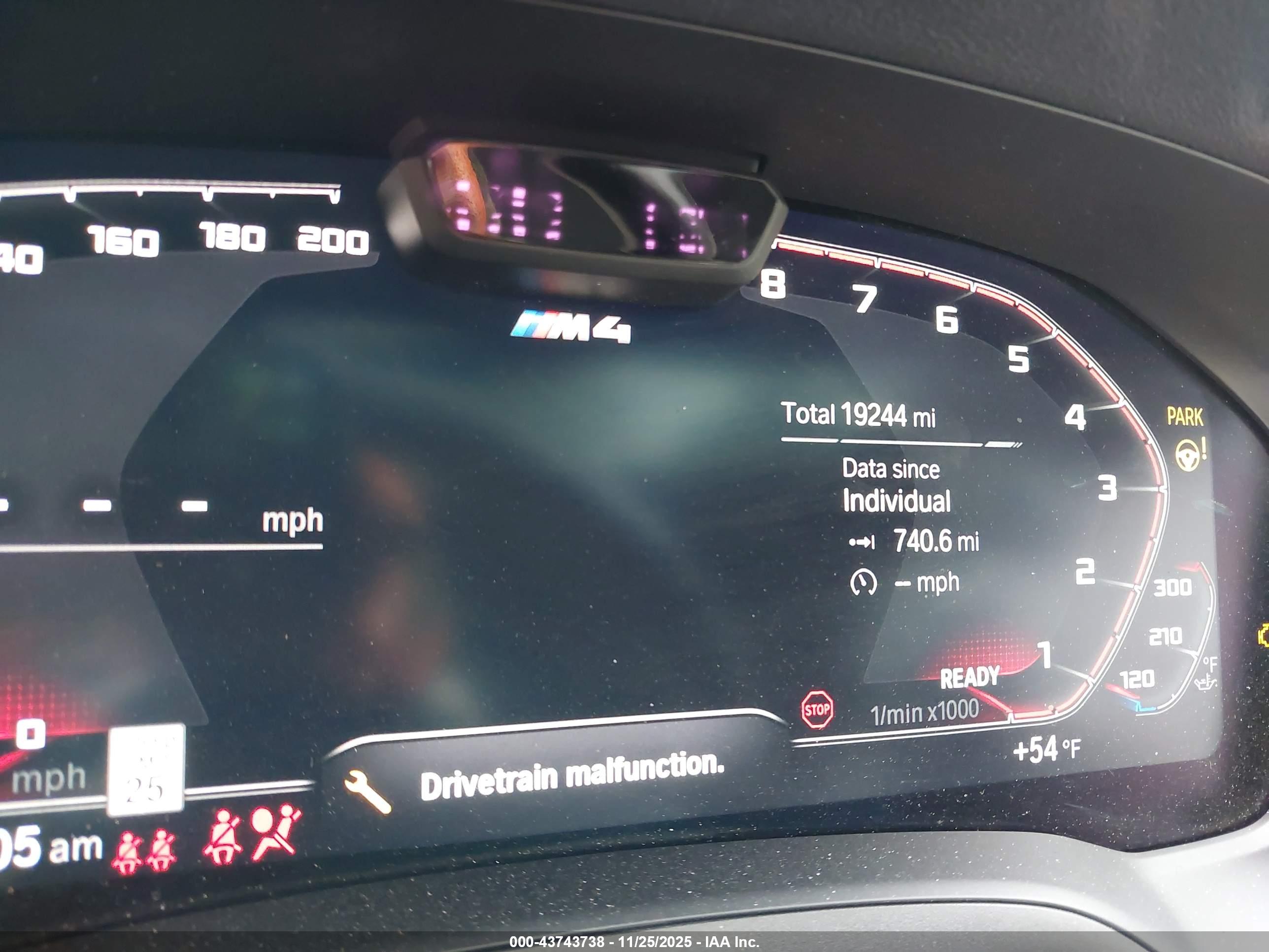 BMW M4 image 7