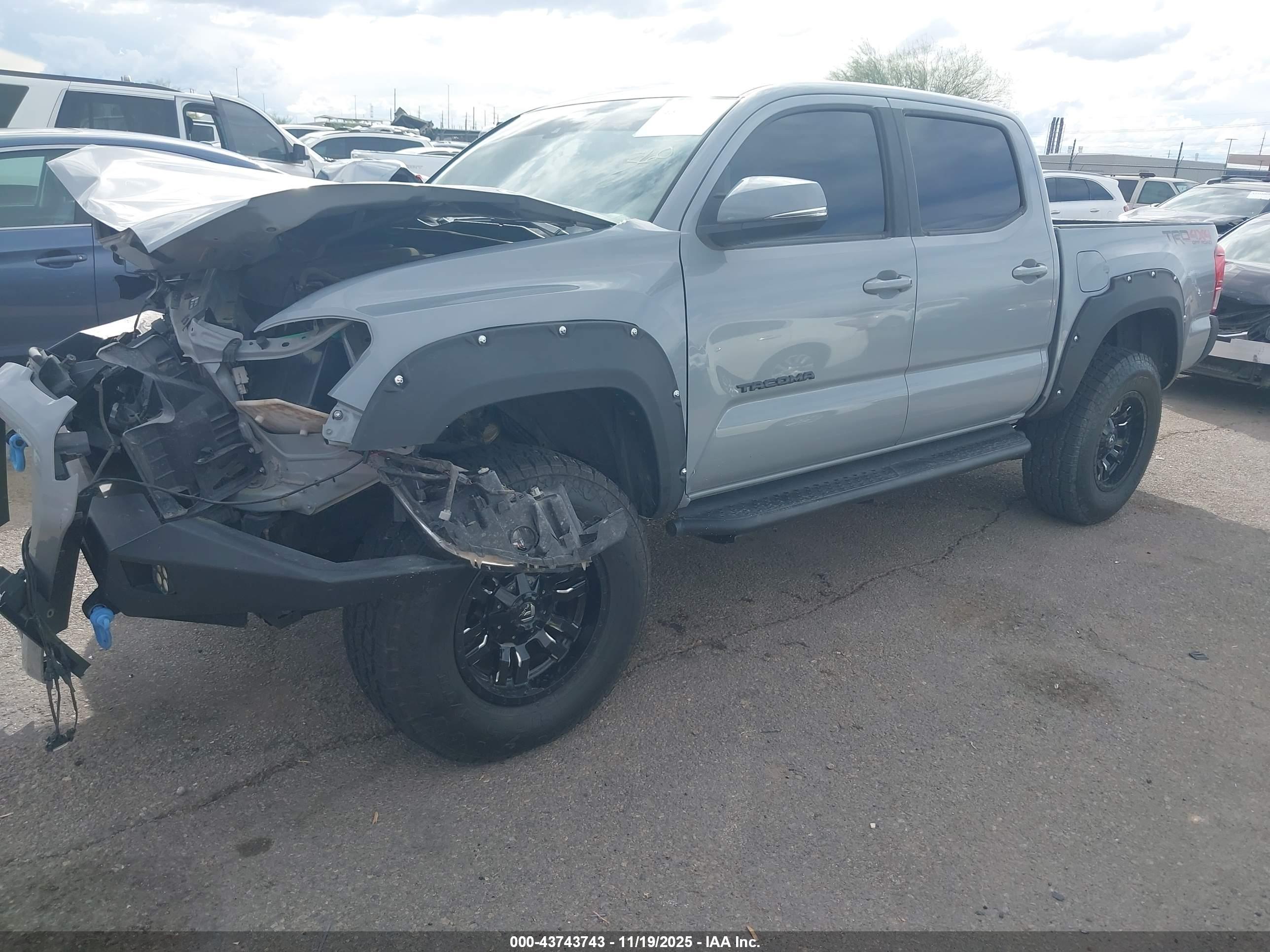 TOYOTA TACOMA image 2
