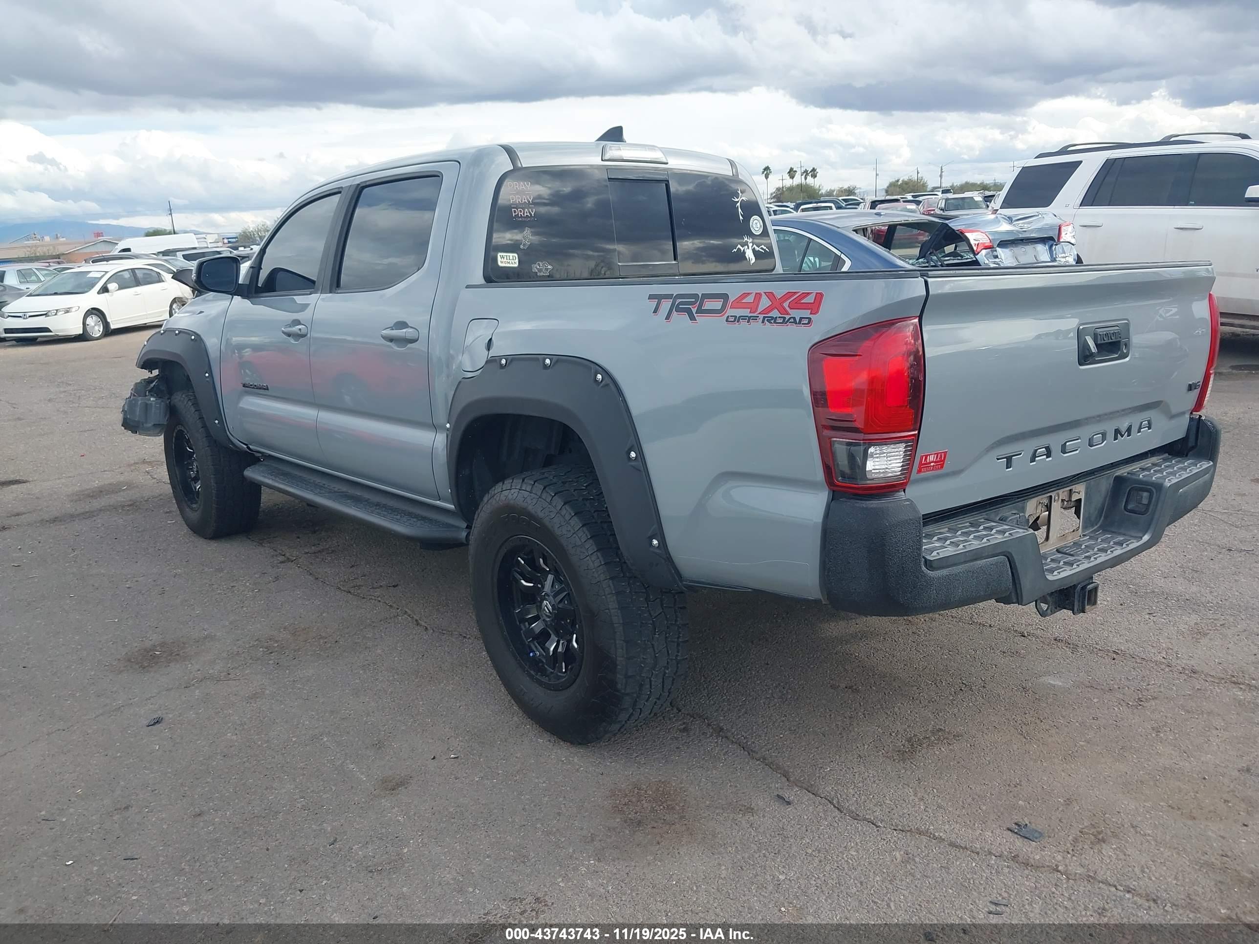TOYOTA TACOMA image 3