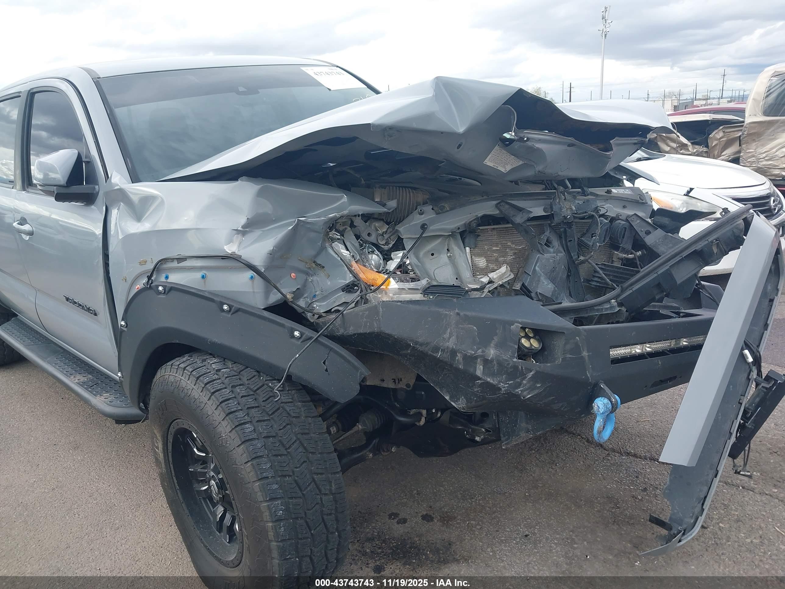 TOYOTA TACOMA image 6