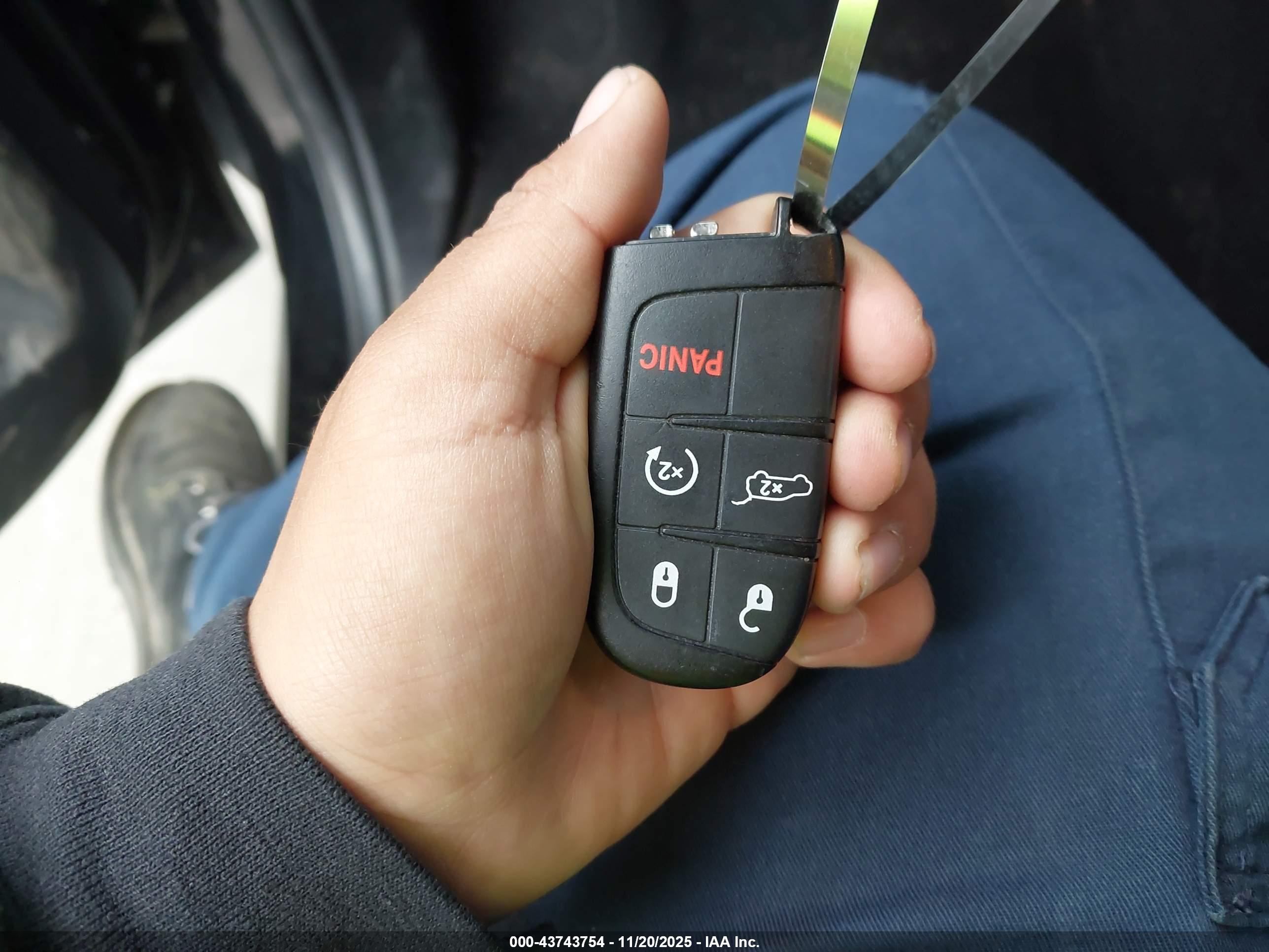JEEP GRAND image 11