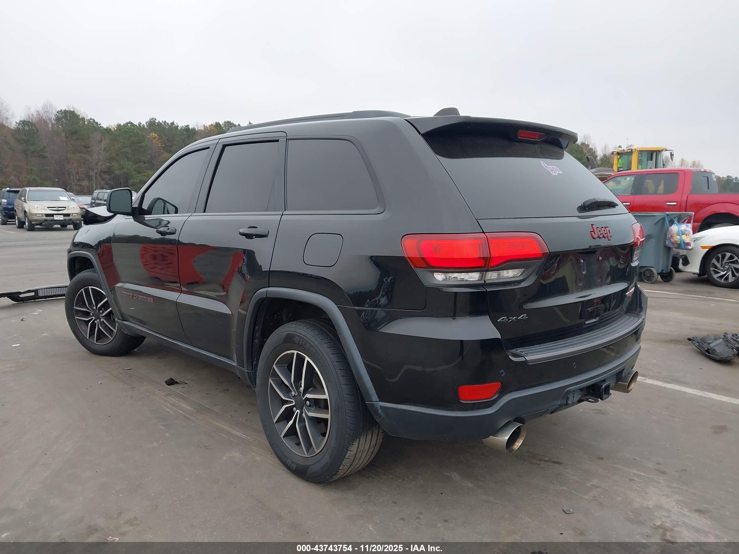 JEEP GRAND image 3